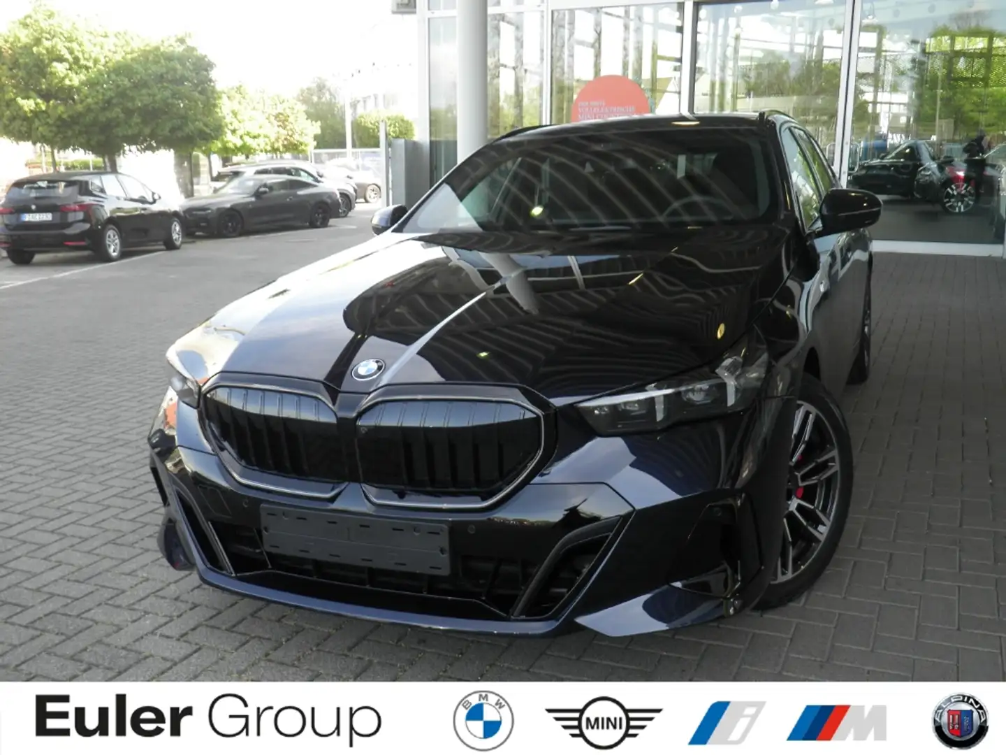 BMW 520 d Touring Sportpaket HUD El. Panodach Panorama Nav Schwarz - 1