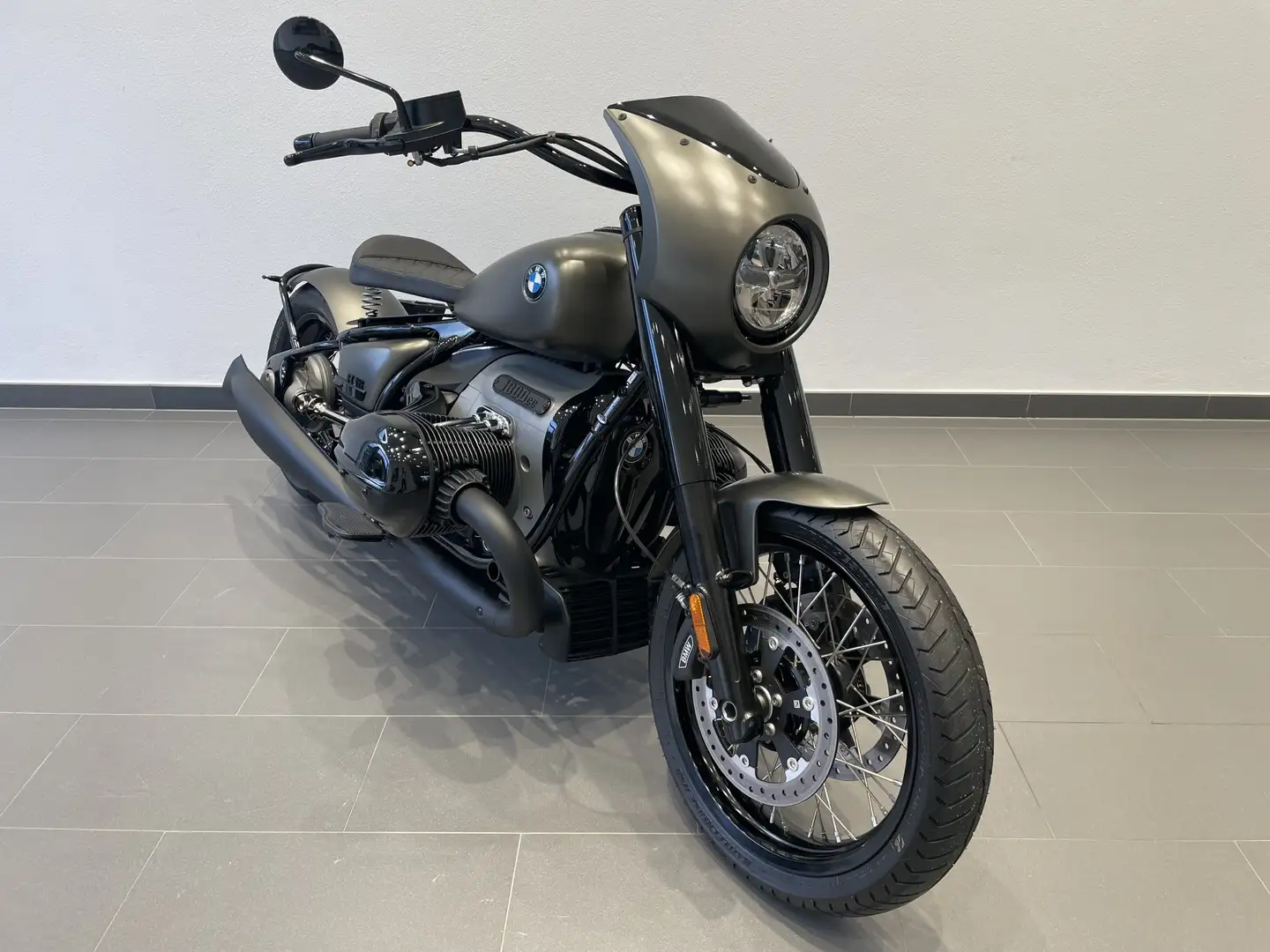 BMW R 18 *Bobber Umbau inkl.* - 1