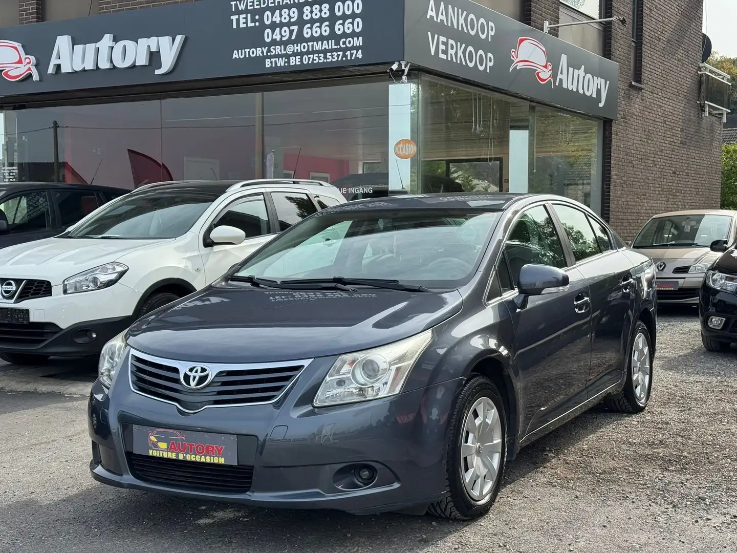 Toyota Avensis Avensis 1.6i Terra/ Car-pass ! Gris - 1