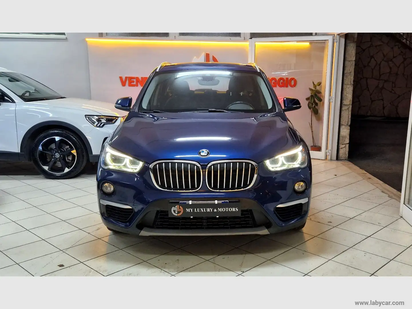 BMW X1 sDrive18d Business AUTOMATICO Blau - 2