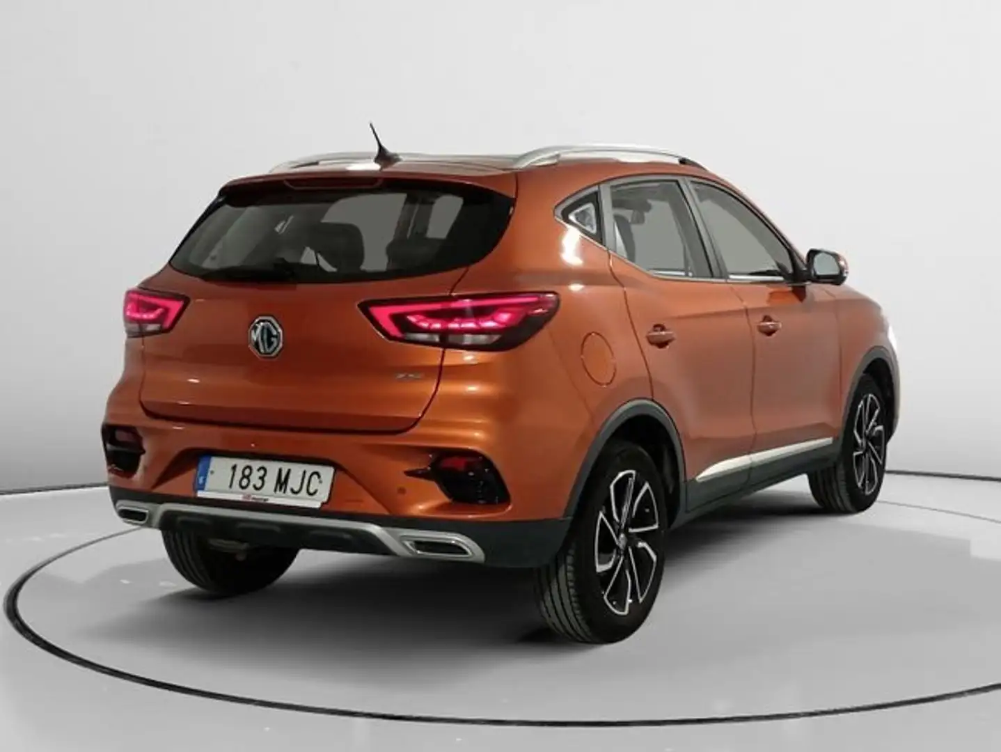 MG ZS Luxury Naranja - 2