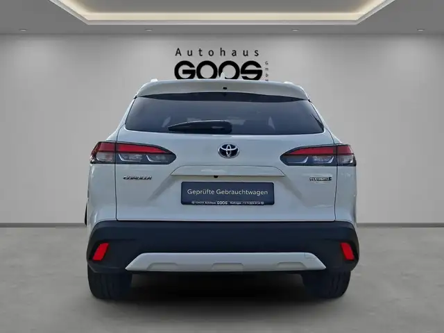 Toyota Corolla Cross view 4