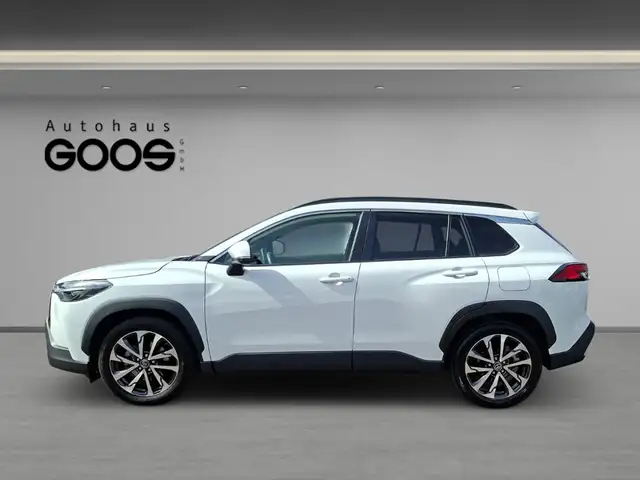Toyota Corolla Cross view 2