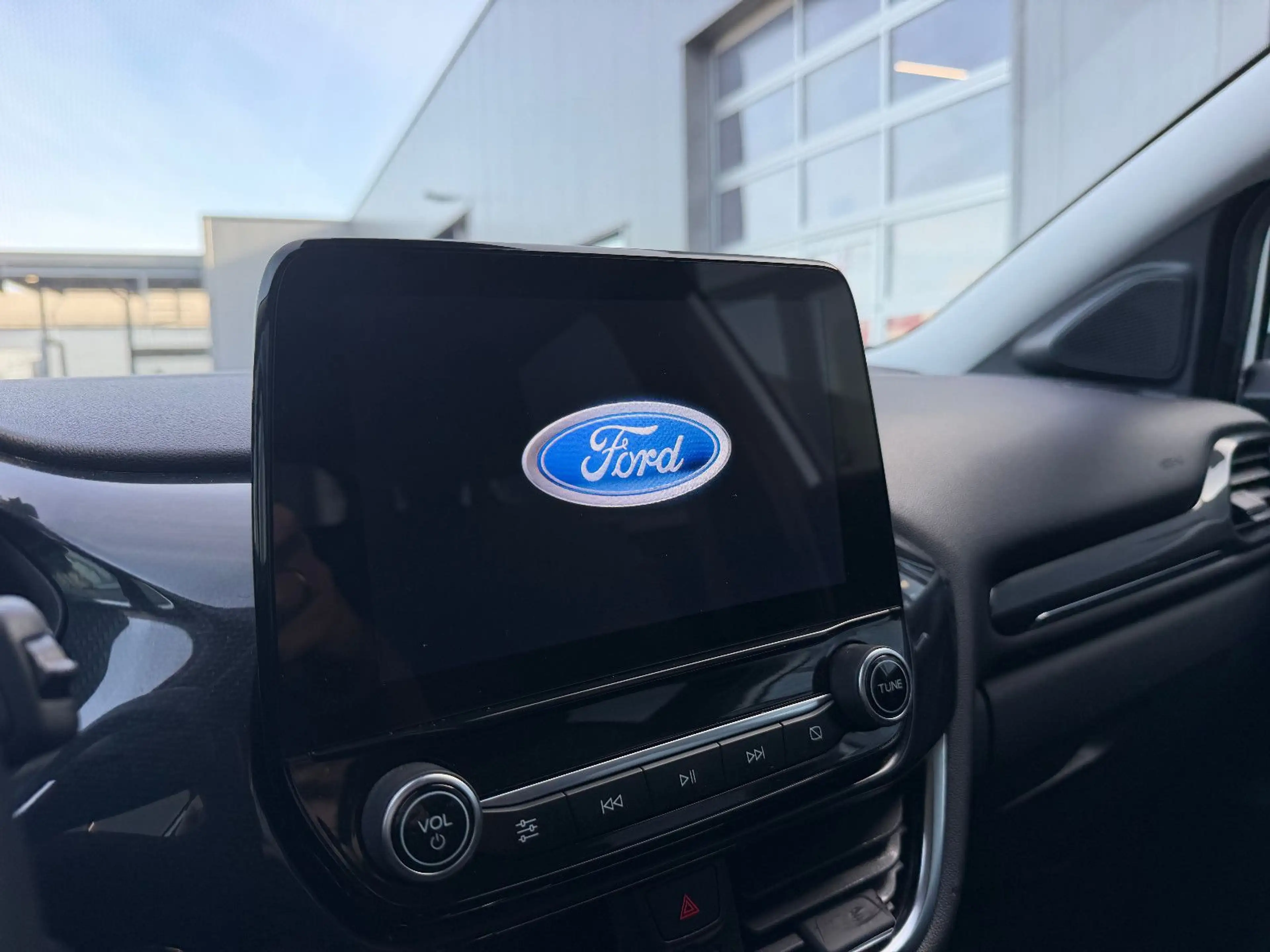 Ford Puma 1.0 Ecoboost Titanium — photo 14