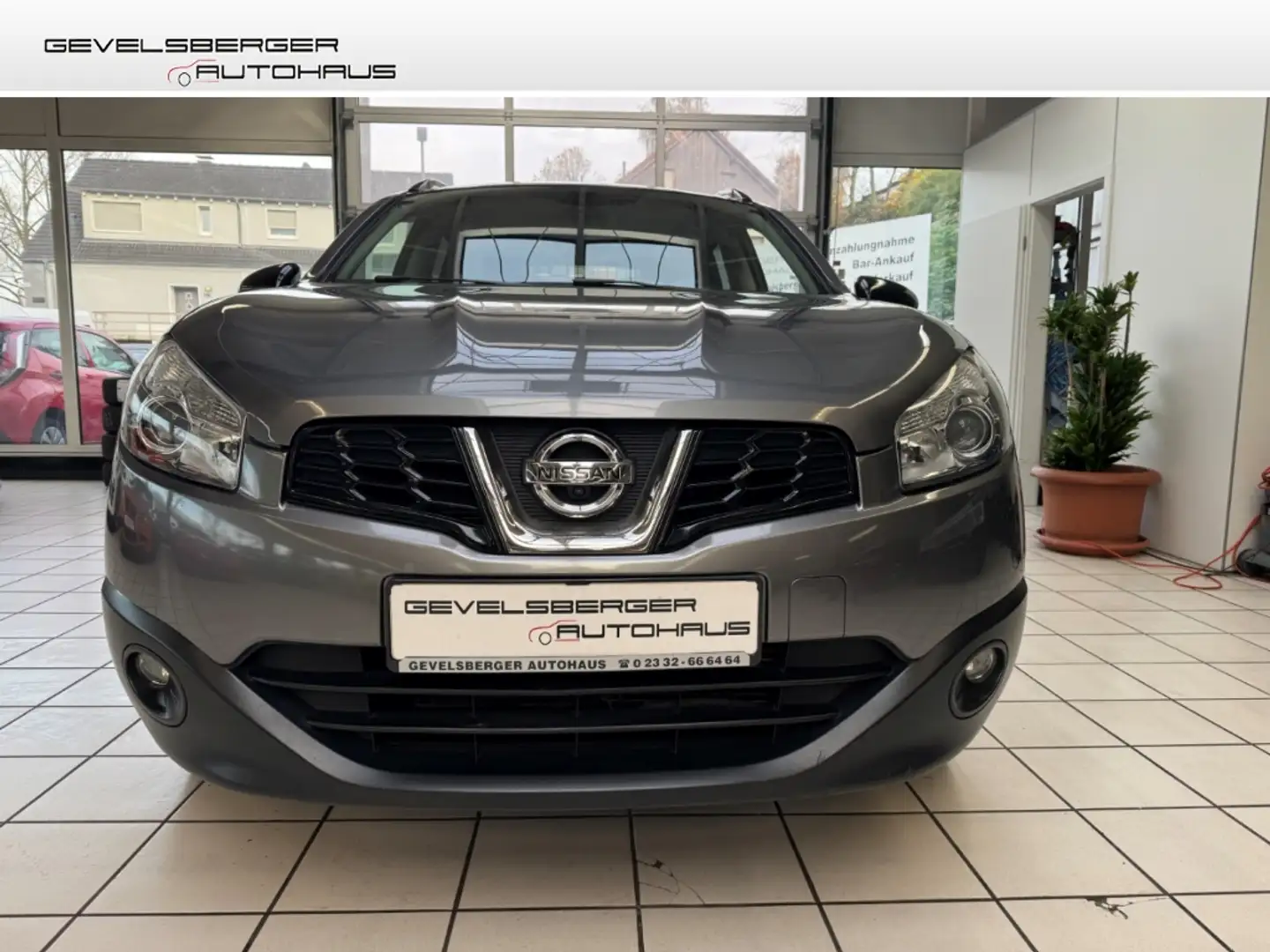 Nissan Qashqai +2 360 4X4 Grijs - 1