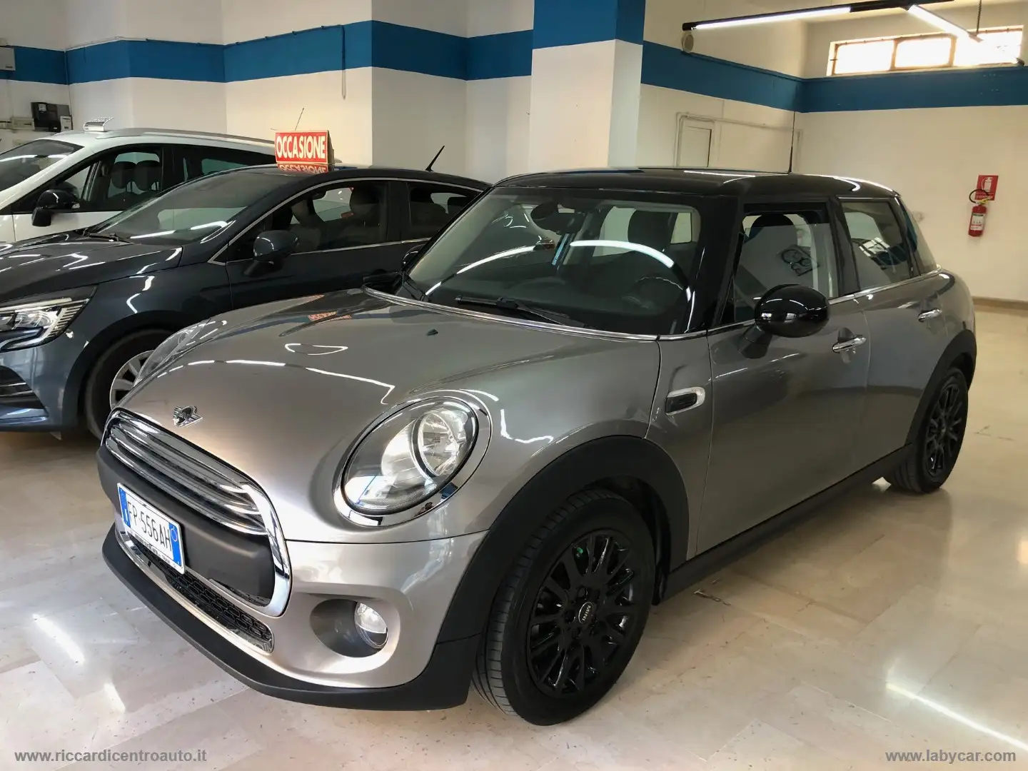 MINI Cooper Cooper 5 porte AUTOMATICA Серый - 1