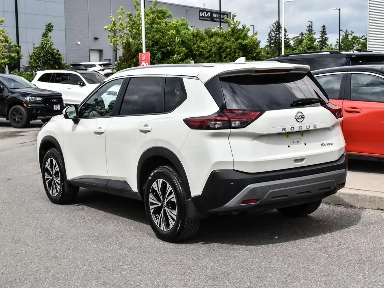 Nissan Rogue снимка Nissan Rogue