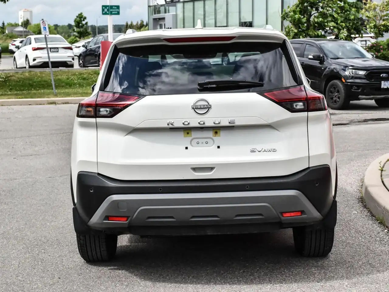 Nissan Rogue снимка Nissan Rogue