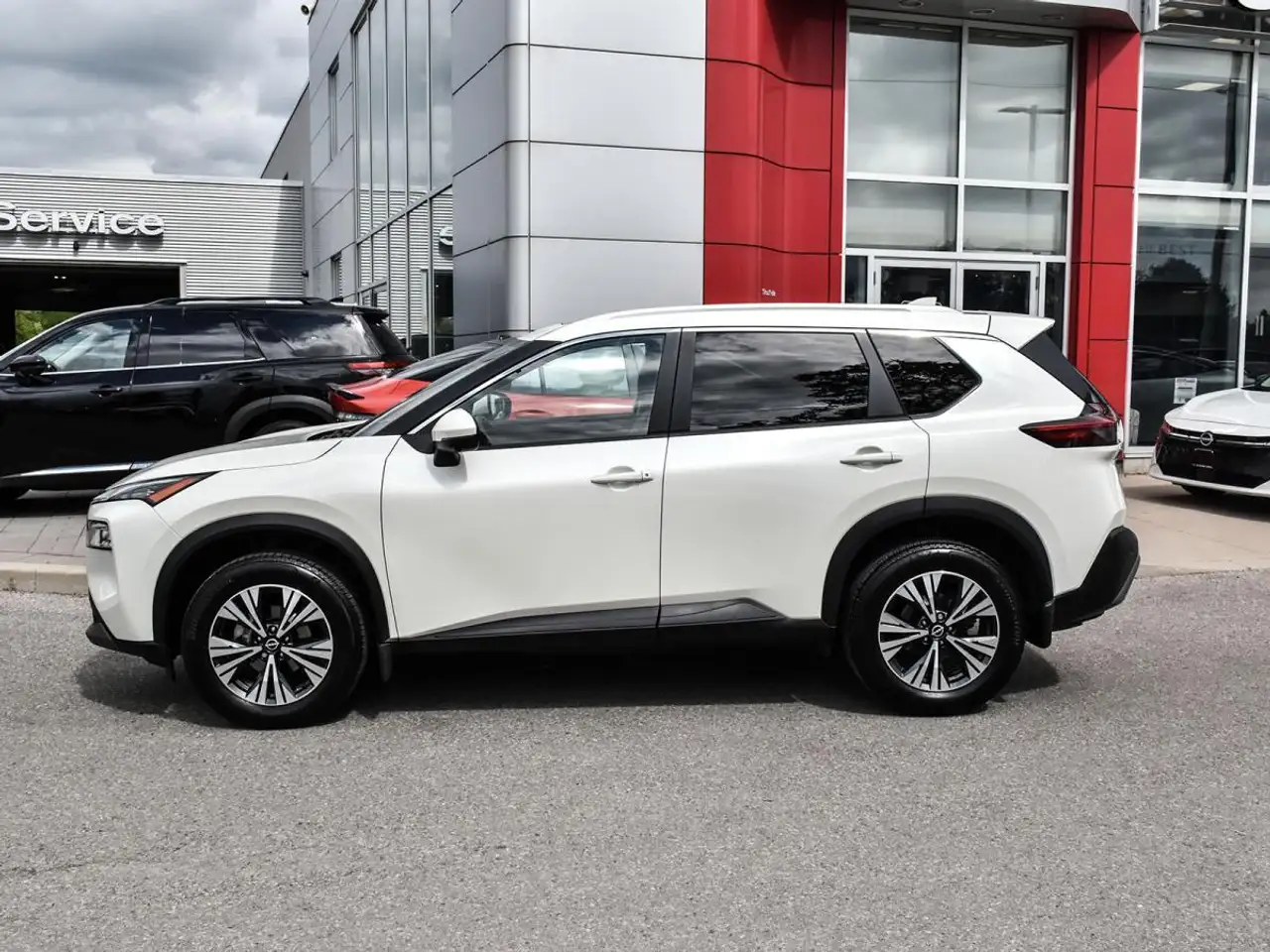 Nissan Rogue снимка Nissan Rogue