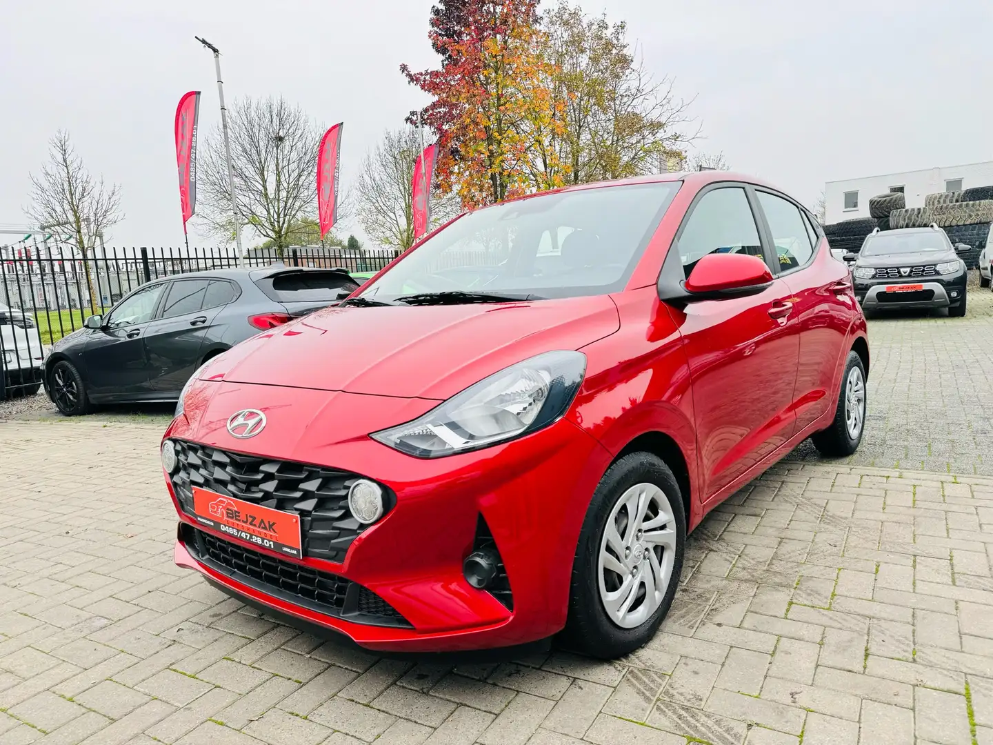 Hyundai i10 1.0i Twist 1j Garantie Rouge - 1