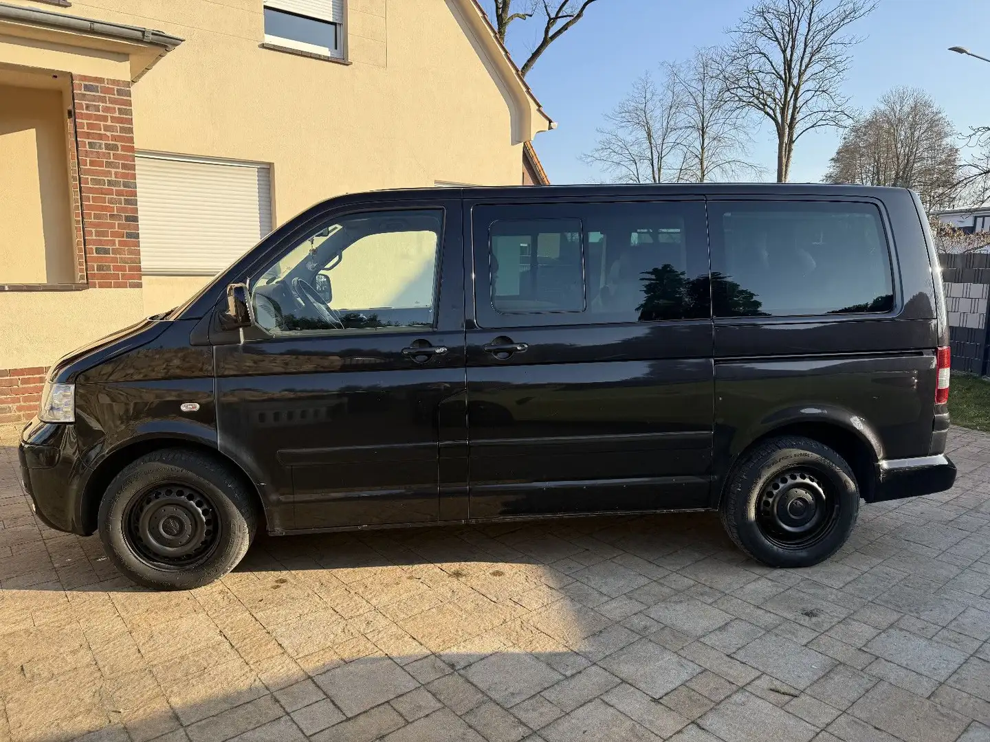 Volkswagen T5 Multivan 2.5 TDI Highline+Leder+Navi+2.Hand Fekete - 2