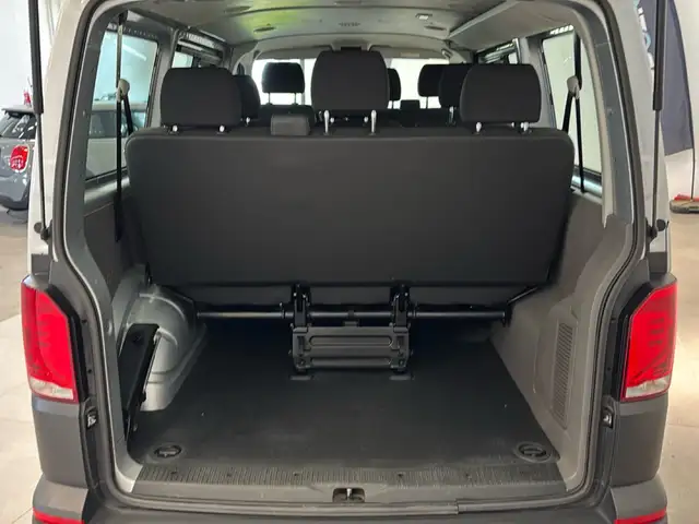 Volkswagen Transporter view 11