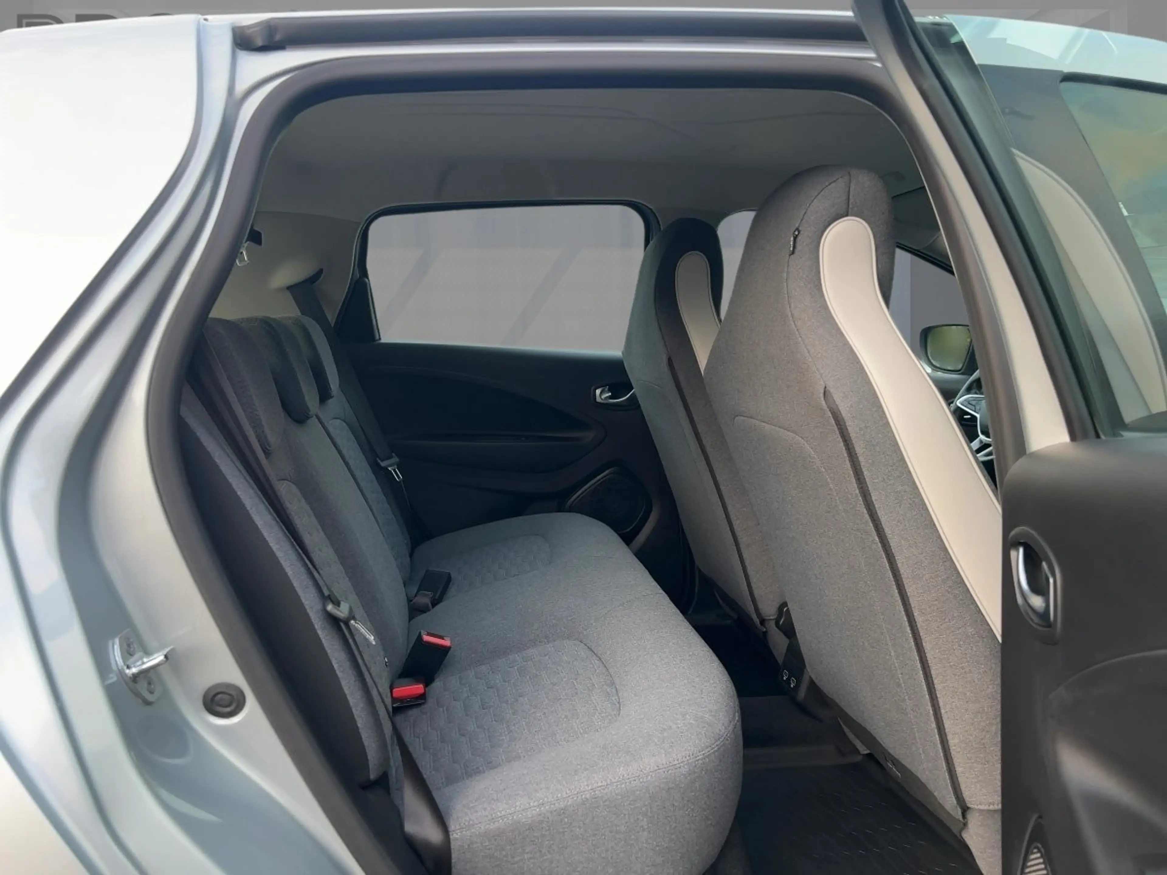Renault ZOE R110 EV50 Evolution CCS — photo 9