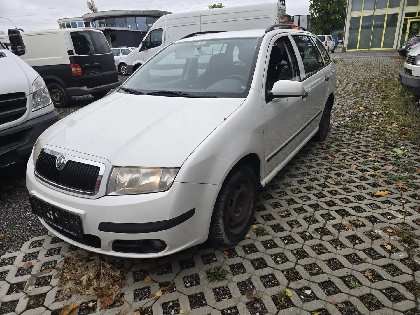Skoda Fabia für Export Weiß - 2