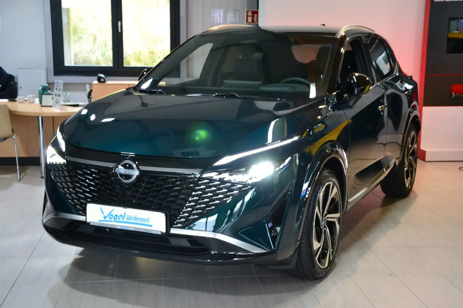Nissan Qashqai 1.3 DIG-T MHEV Xtronic 4x2 Tekna+ Grün - 1