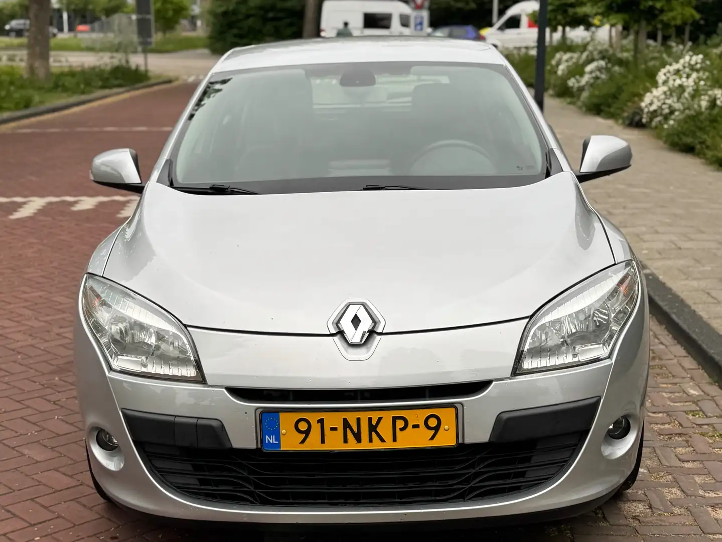 Renault Megane Megane 1.6 Celsium Grijs - 1