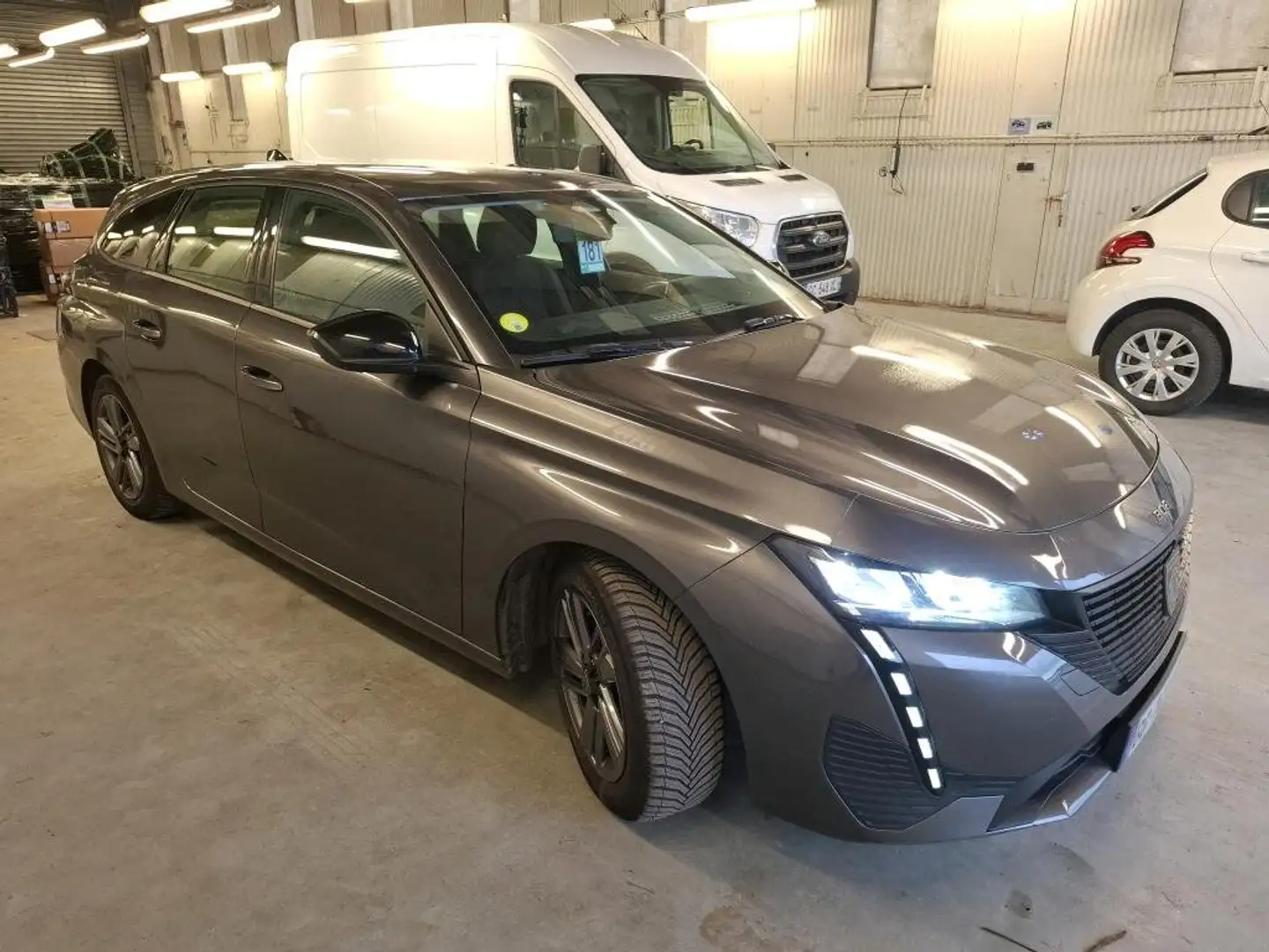 Peugeot 308 Break 1.5 BlueHDI 130ch Active Pack + attelage Gris - 2