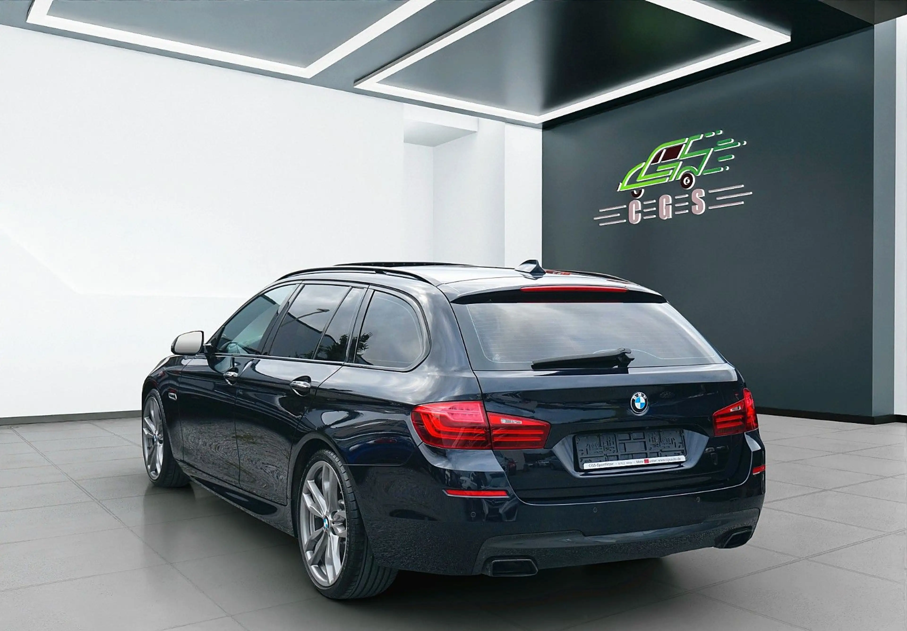 BMW 550 d Touring xDrive*PAN~H&K~Nappa L~98% Voll — photo 9
