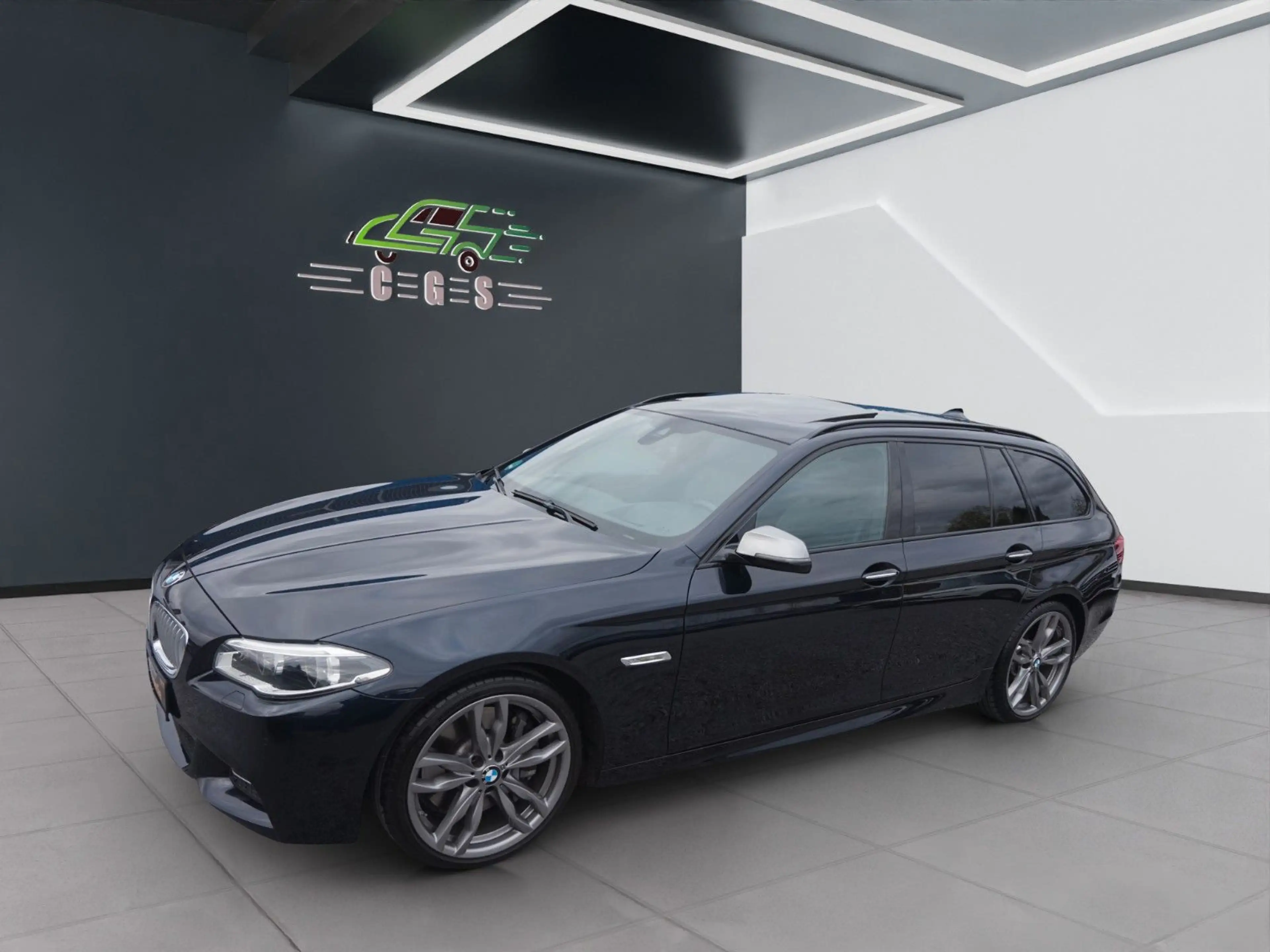 BMW 550 d Touring xDrive*PAN~H&K~Nappa L~98% Voll — photo 3