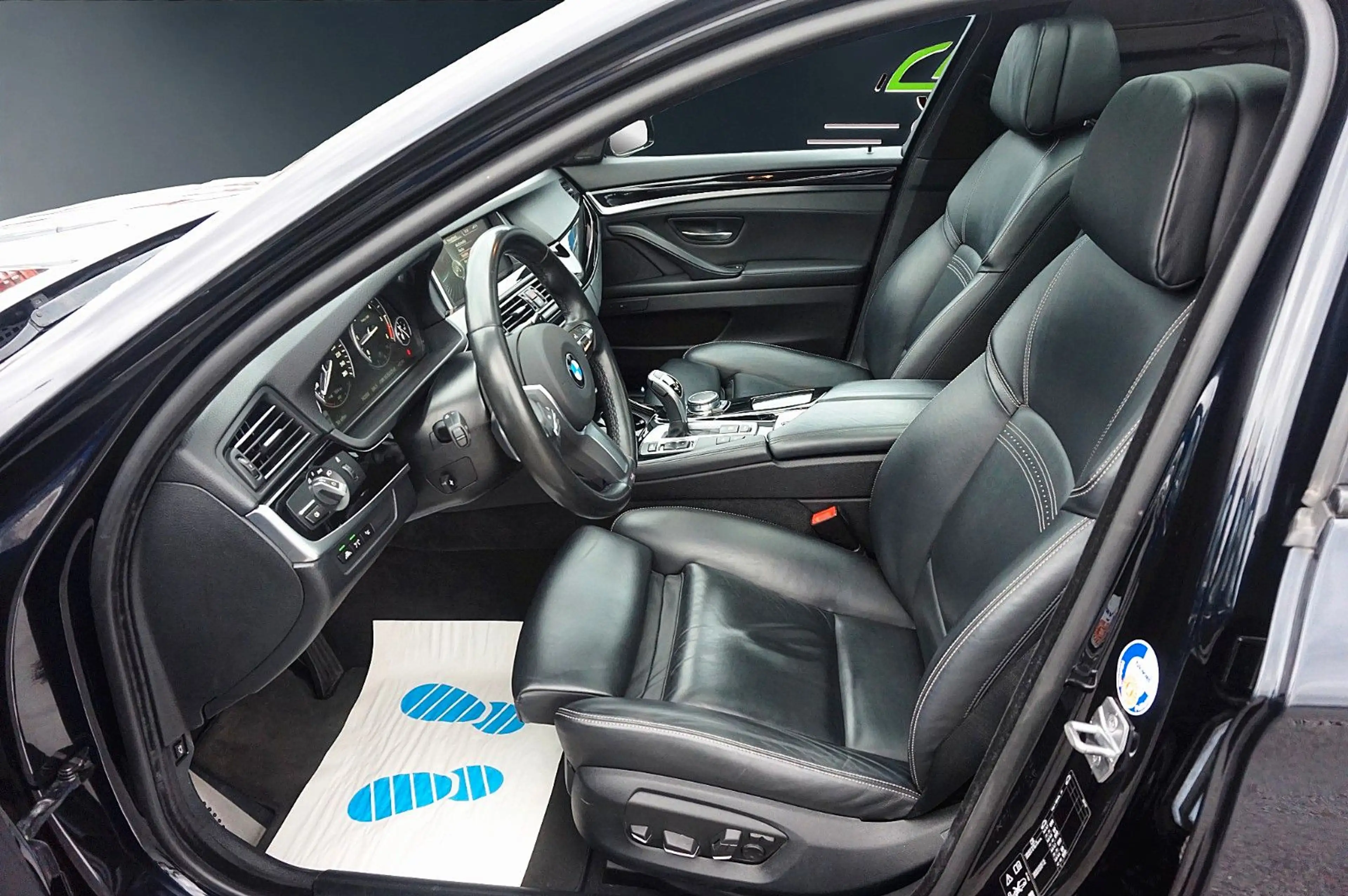 BMW 550 d Touring xDrive*PAN~H&K~Nappa L~98% Voll — photo 14