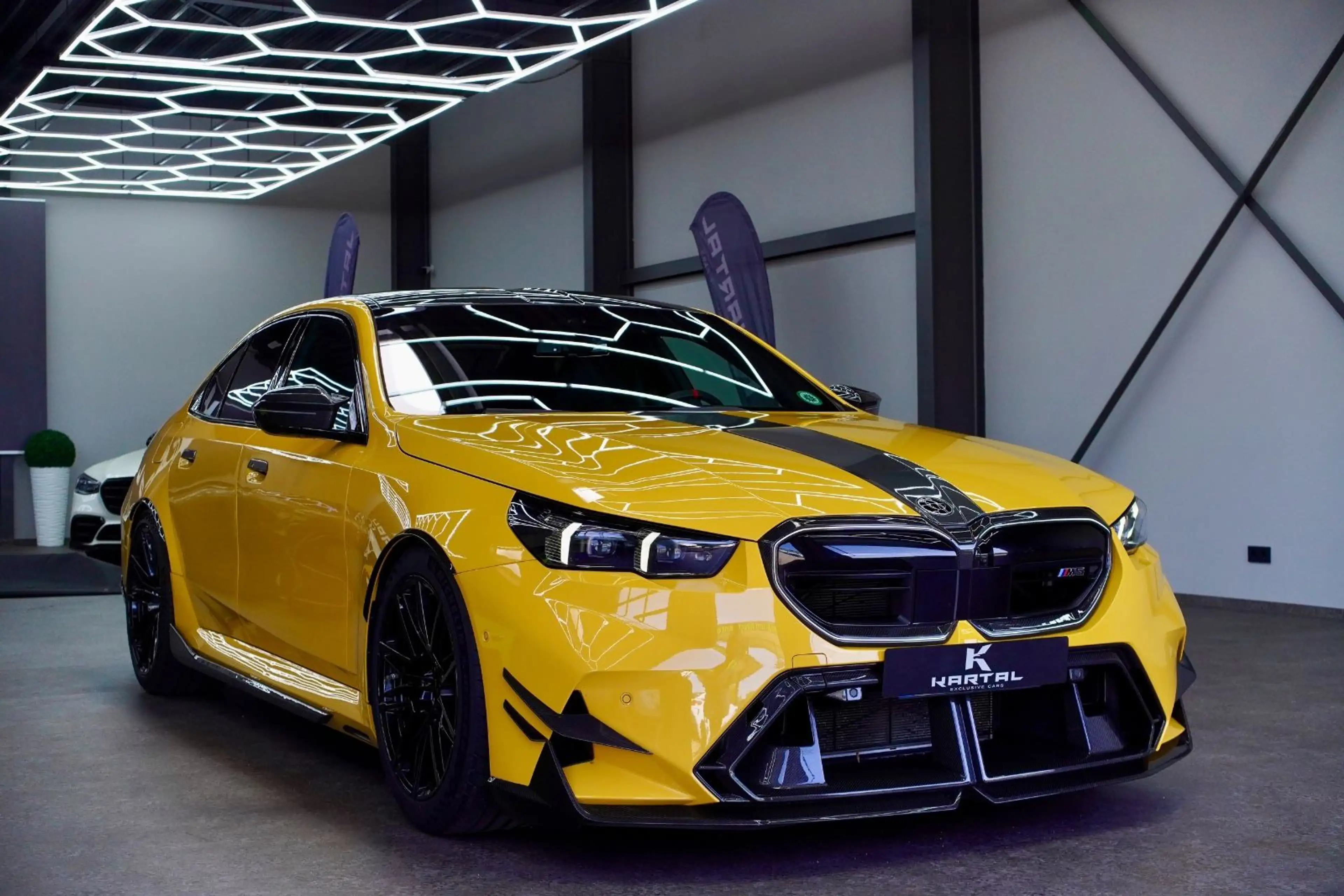 BMW M5 G60 |SPEEDGELB|CARBON| KERAMIK|MPerformance — photo 3