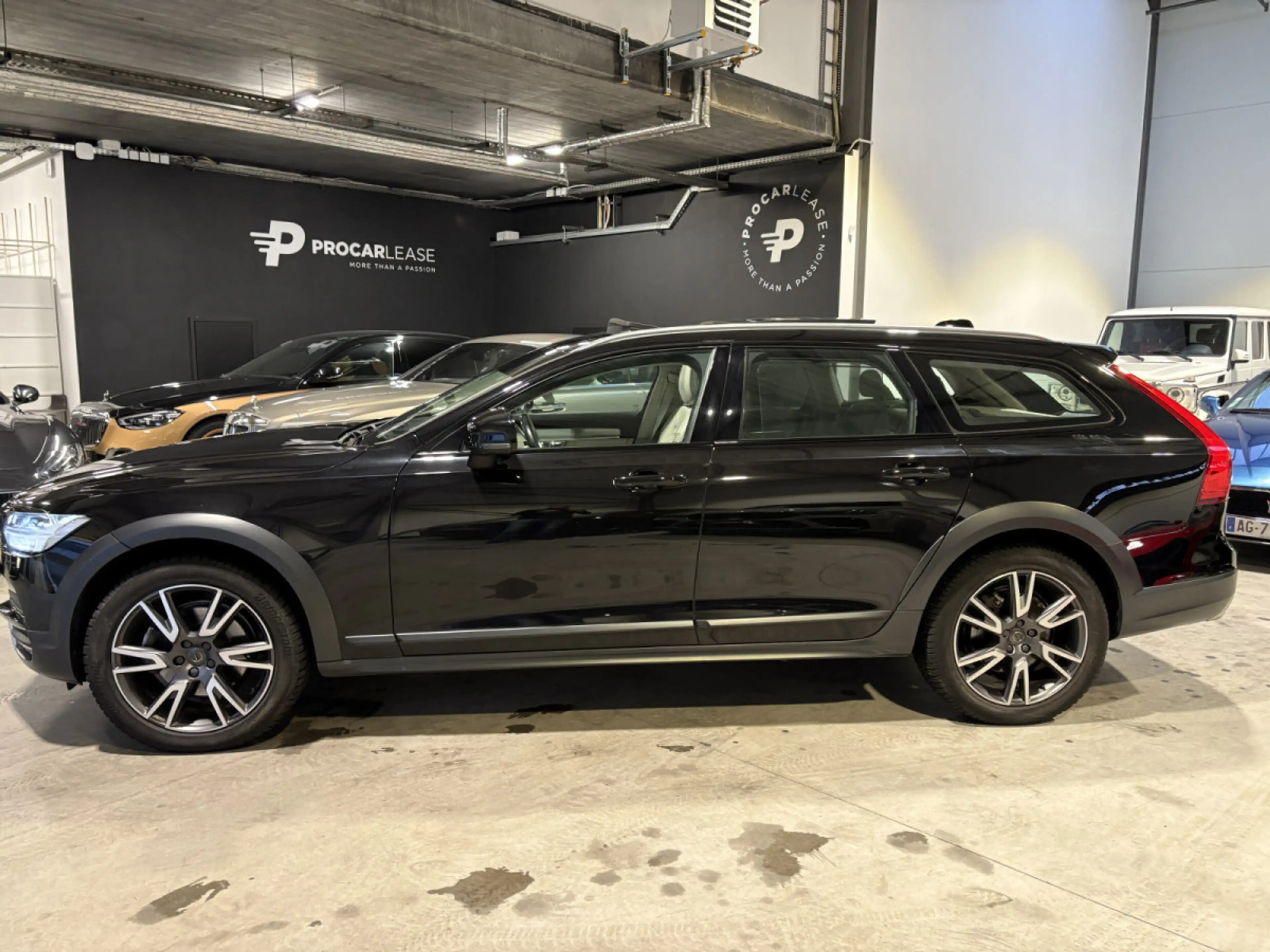 Volvo V90 Cross Country Pro AWD/PANO/19/360/HUP.D/MALUS PAYE — photo 5