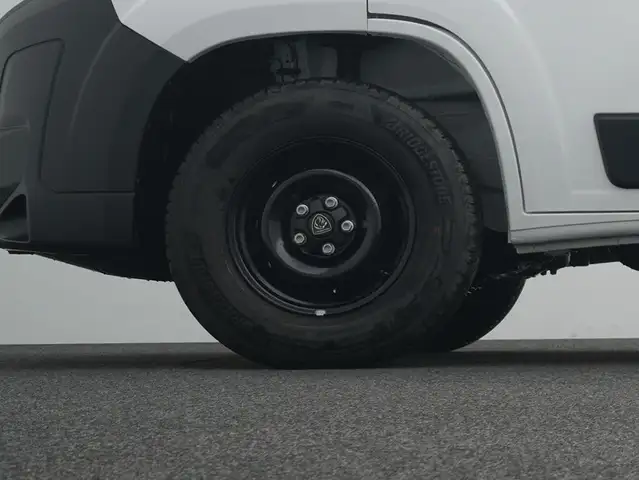 Peugeot Boxer view 10