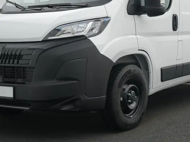 Peugeot Boxer view 11