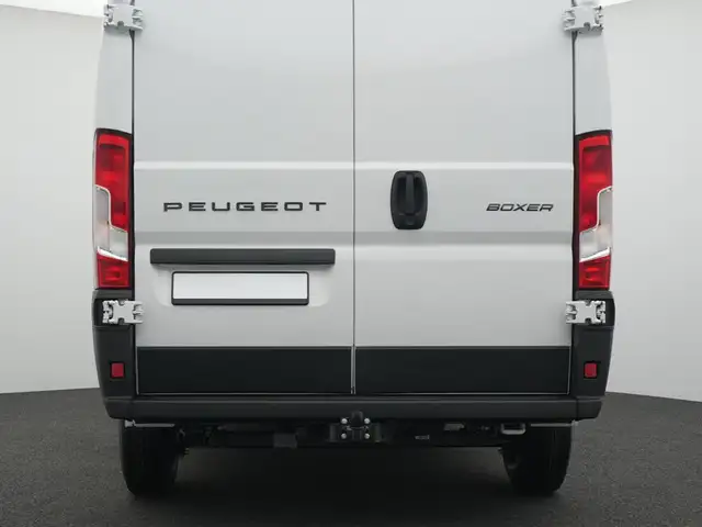 Peugeot Boxer view 4