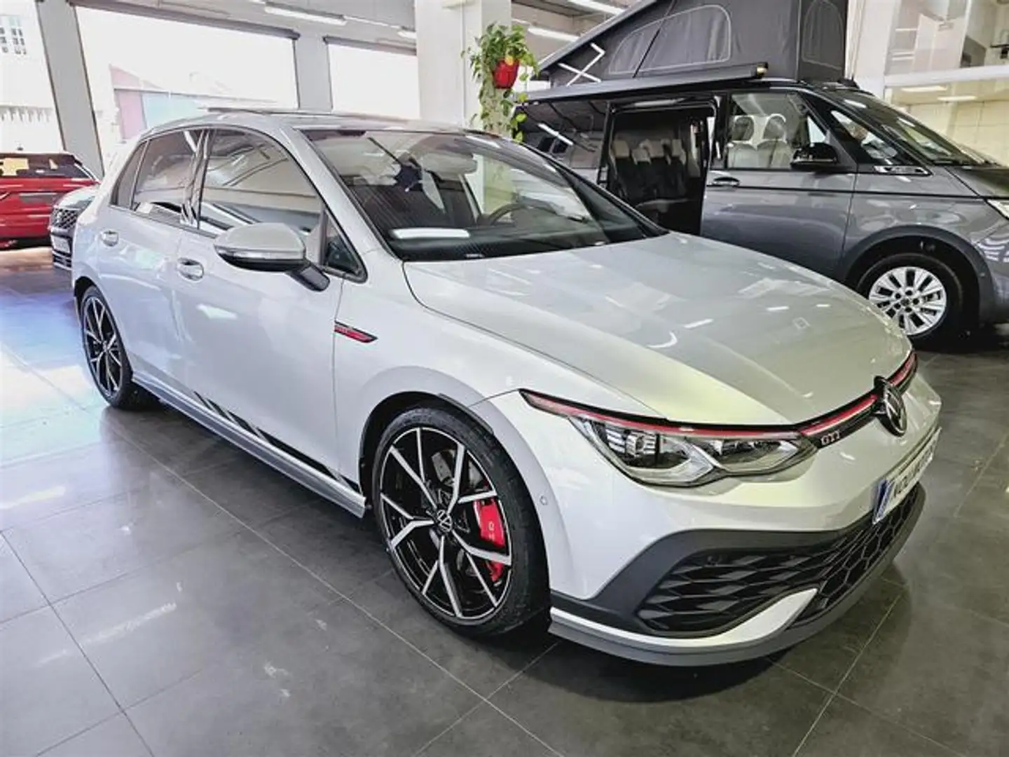 Volkswagen Golf GTI 2.0 TSI Clubsport DSG 221kW Plateado - 2