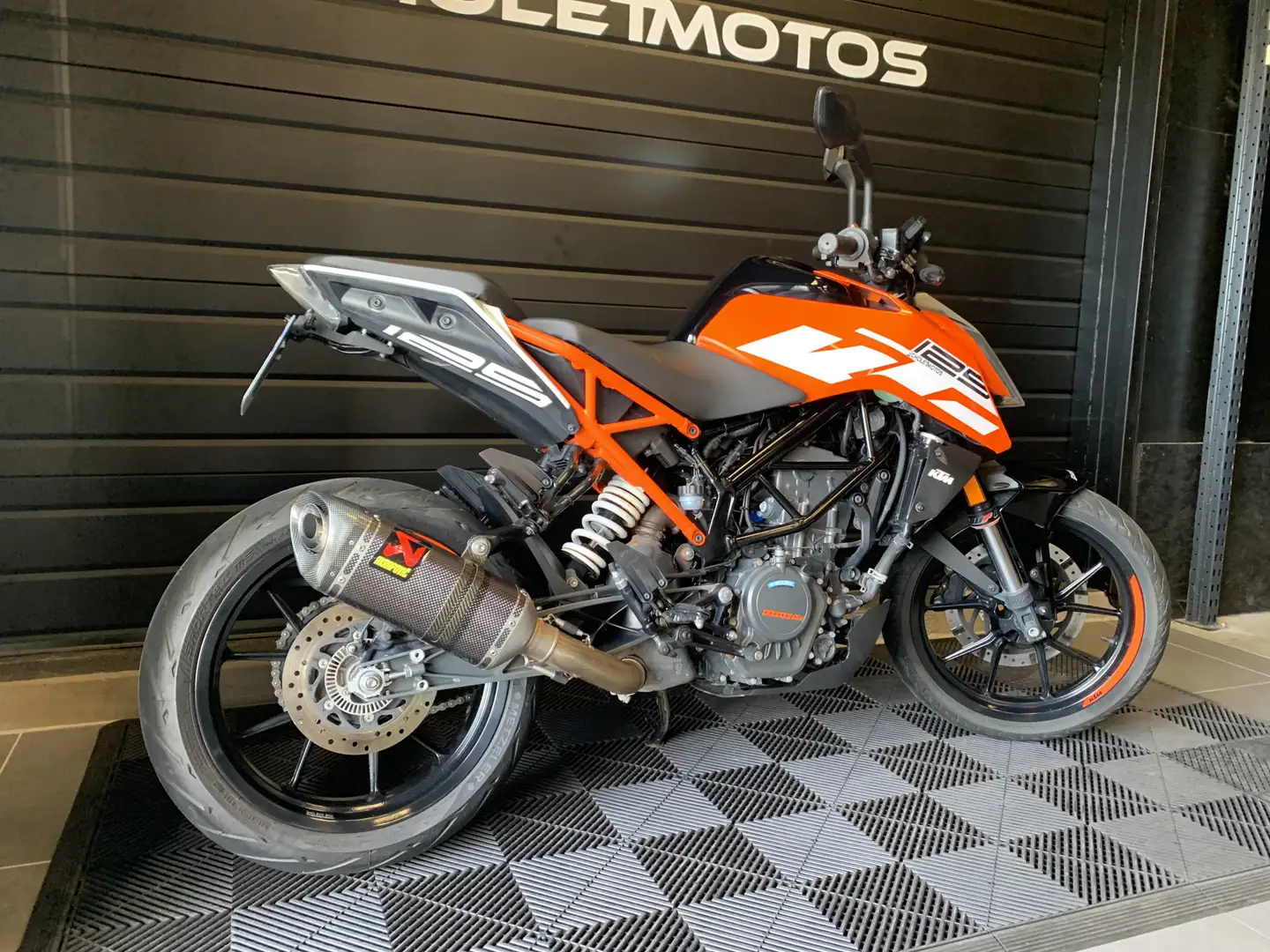 KTM 125 Duke Orange - 2