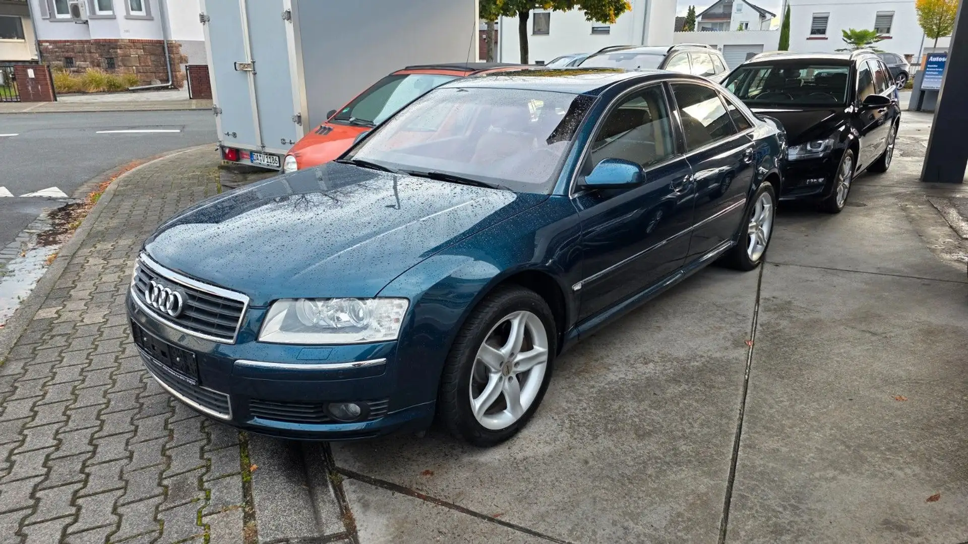 Audi A8 4.2 quattro Grün - 1