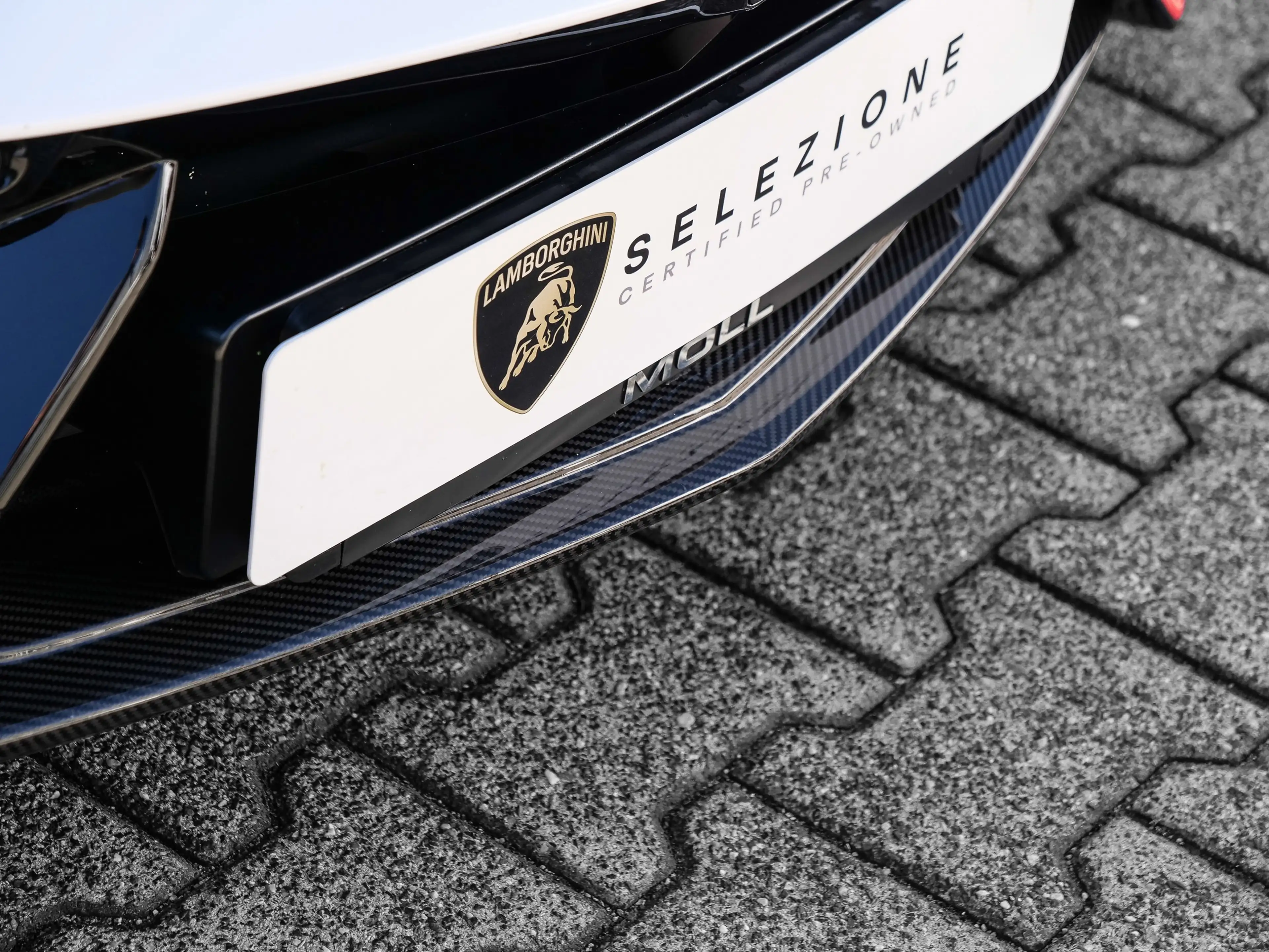 Lamborghini Revuelto Bianco Asopo, Full High Assistant Pack — photo 12