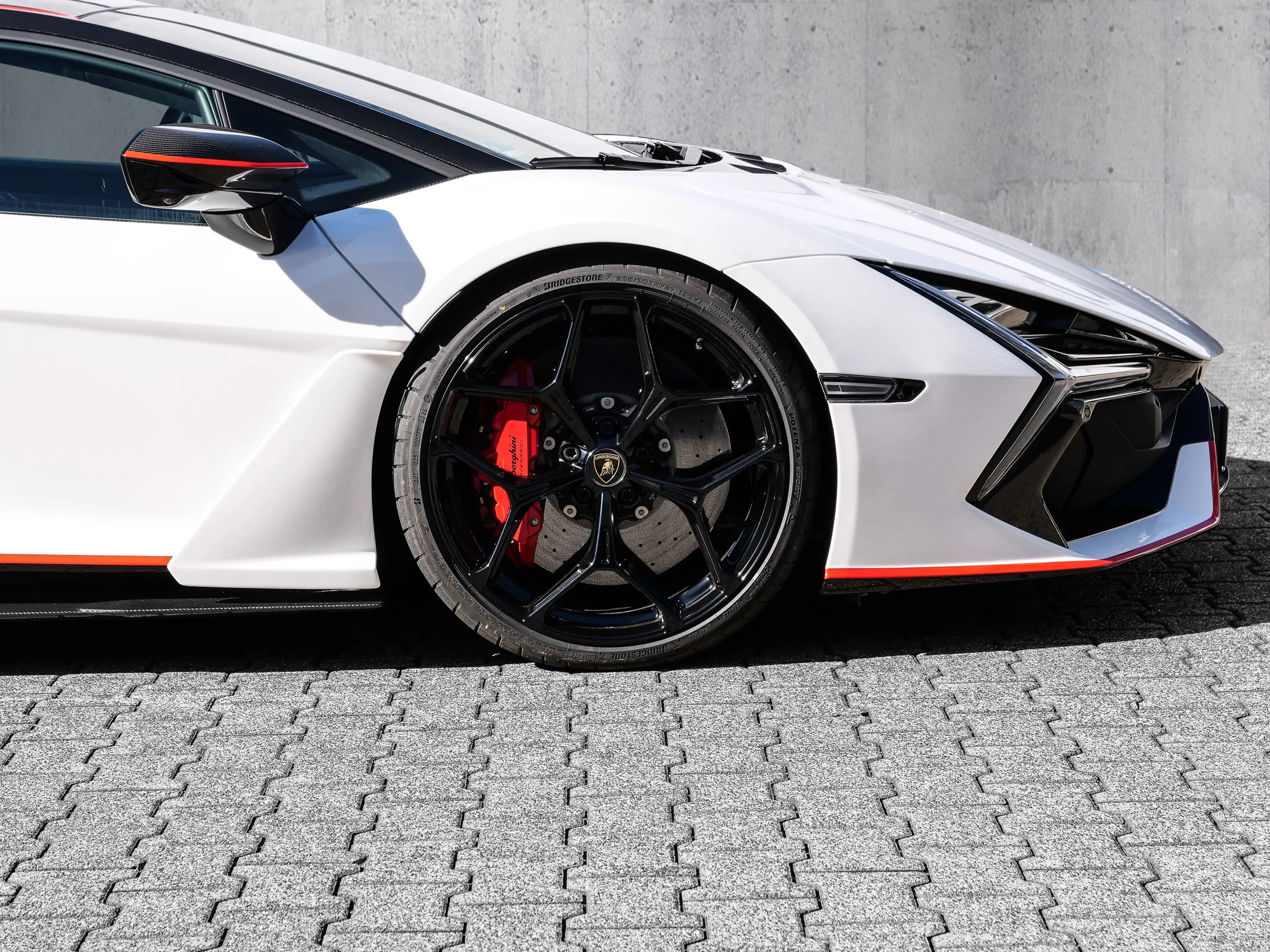 Lamborghini Revuelto Bianco Asopo, Full High Assistant Pack — photo 9