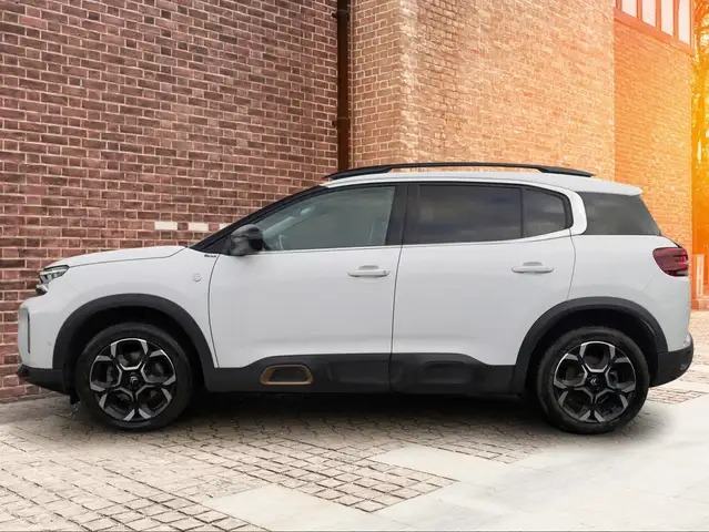 Citroen C5 Aircross view 3