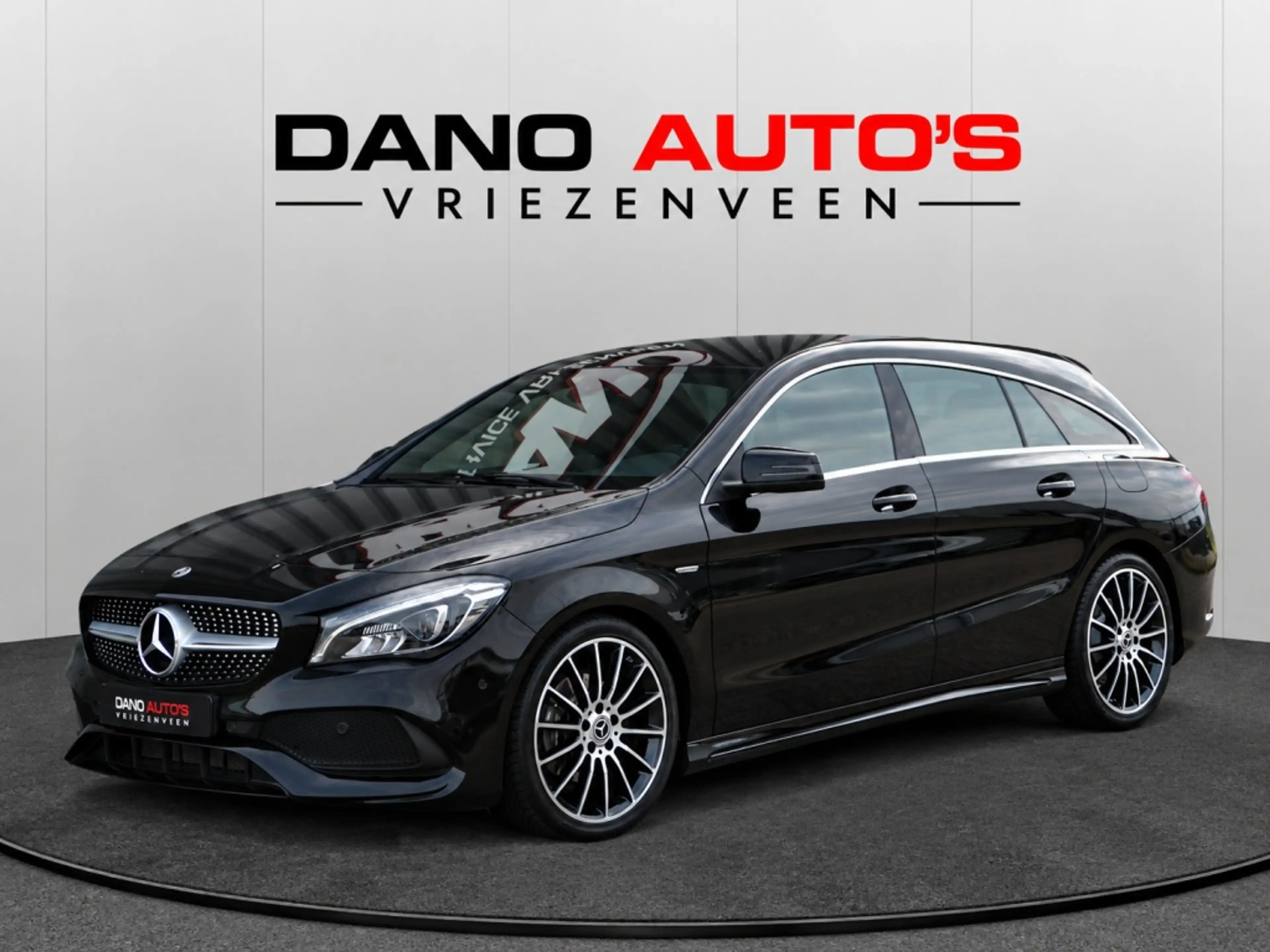 Mercedes-Benz CLA 180 Shooting Brake AMG Edition Camera/LED/Keyless/18''