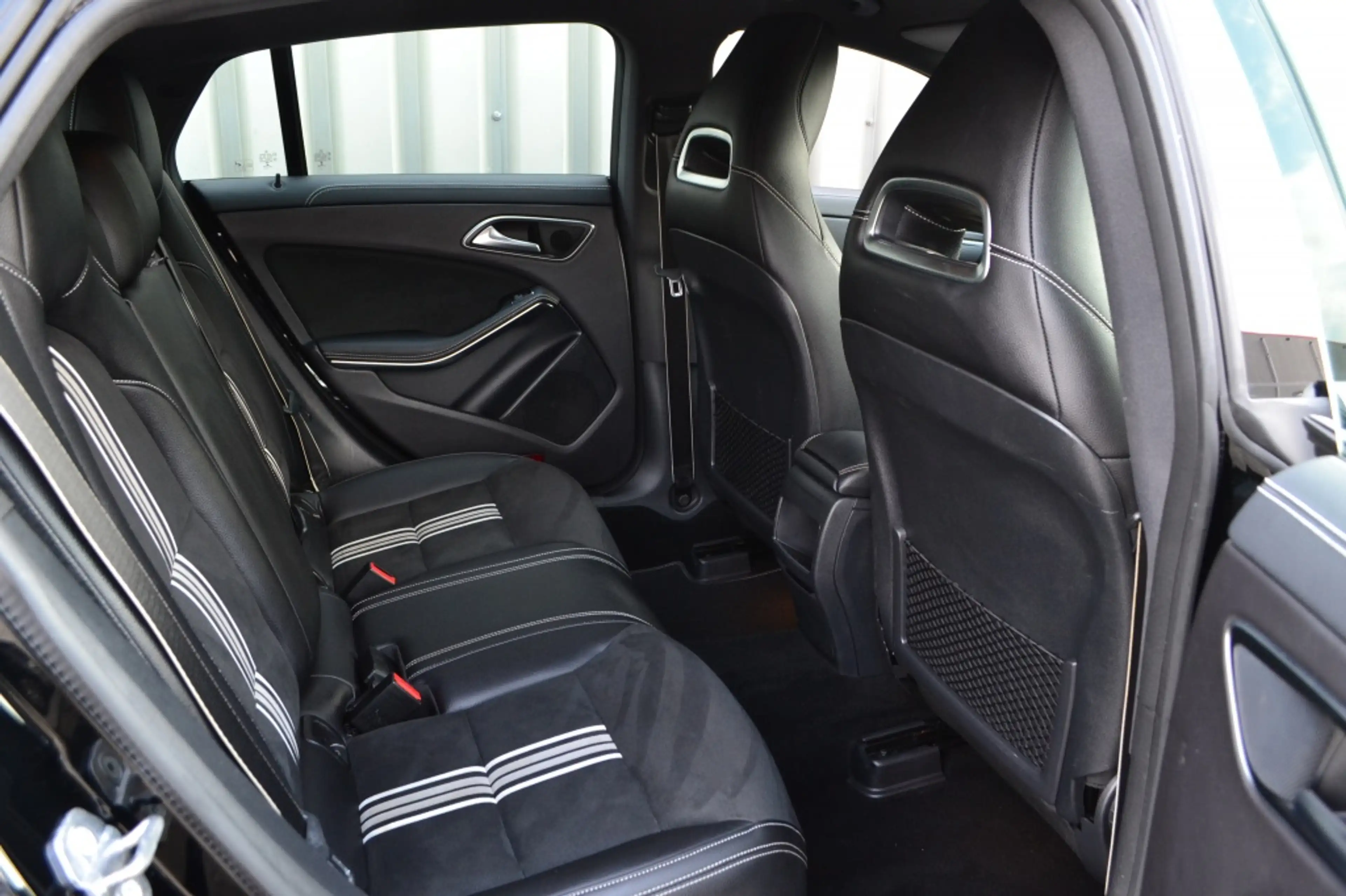 Mercedes-Benz CLA 180 Shooting Brake AMG Edition Camera/LED/Keyless/18'' — photo 13
