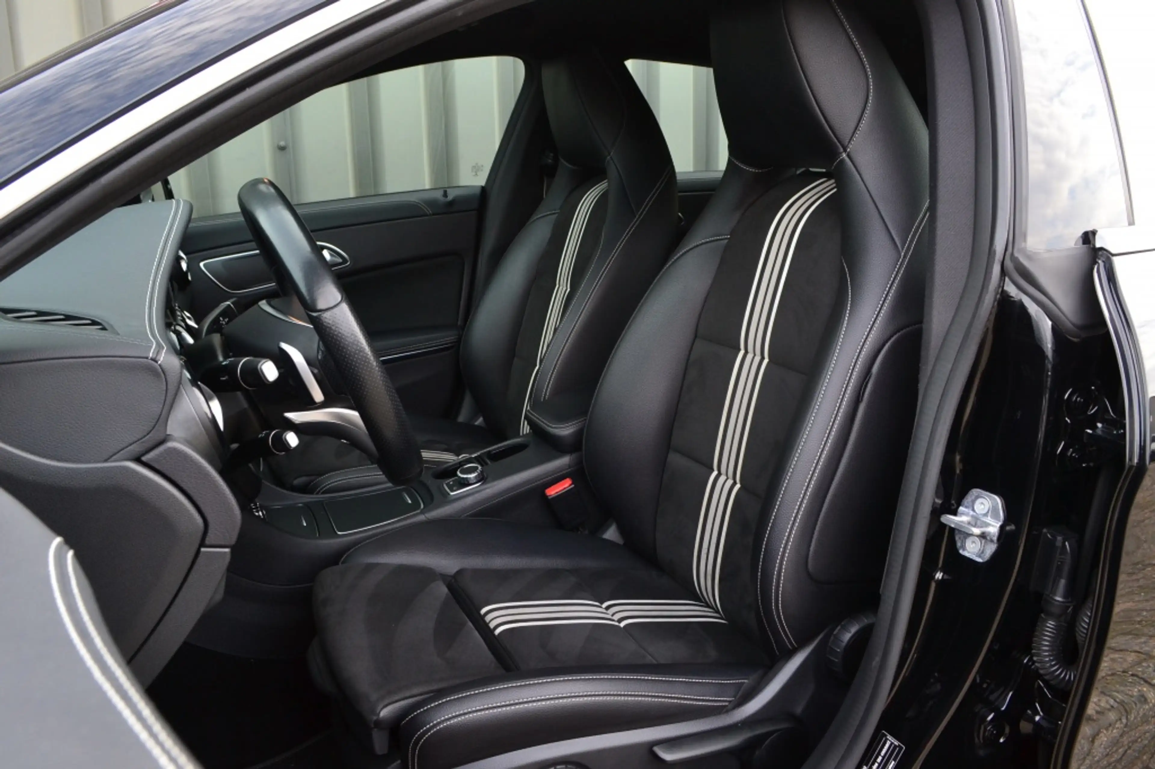 Mercedes-Benz CLA 180 Shooting Brake AMG Edition Camera/LED/Keyless/18'' — photo 8