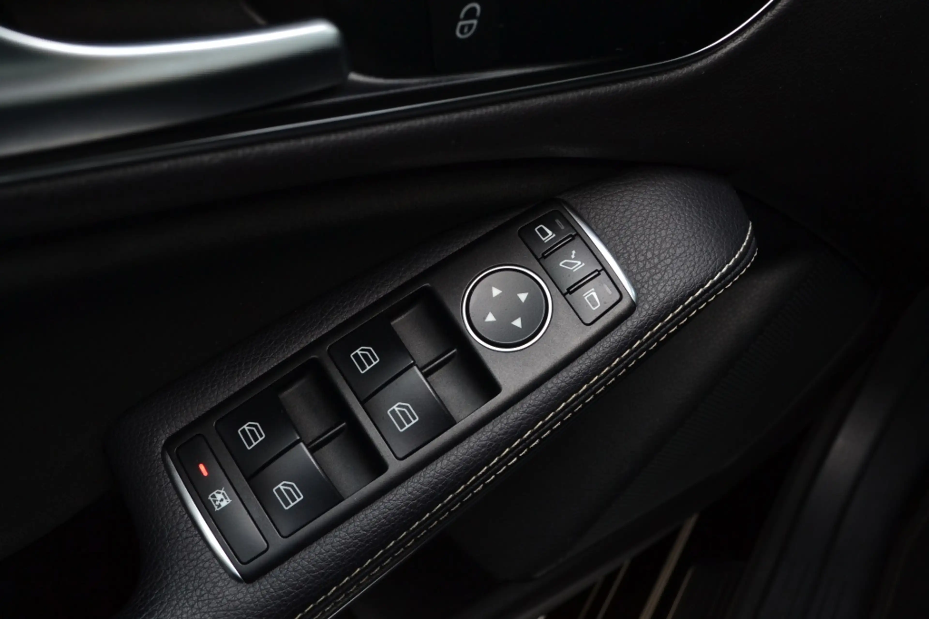 Mercedes-Benz CLA 180 Shooting Brake AMG Edition Camera/LED/Keyless/18'' — photo 39