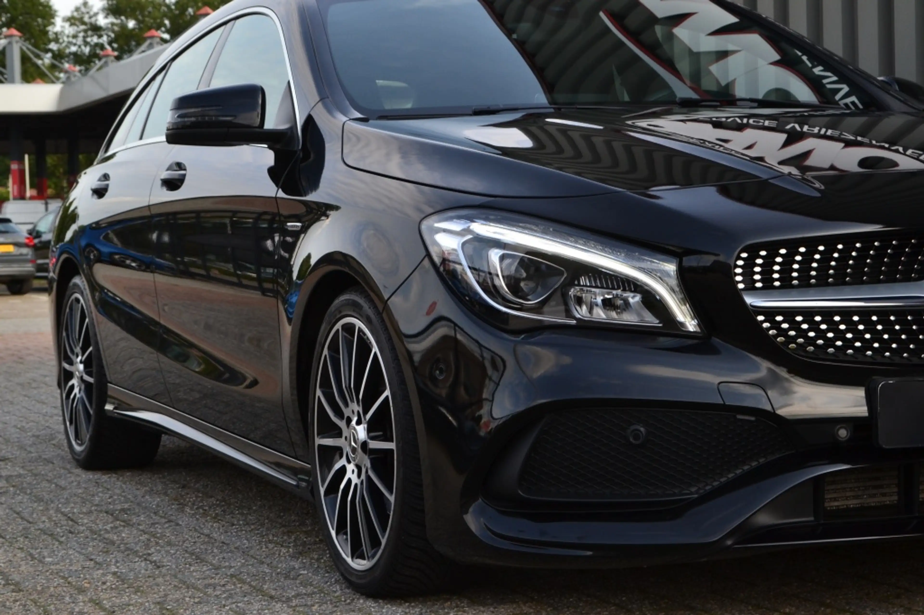 Mercedes-Benz CLA 180 Shooting Brake AMG Edition Camera/LED/Keyless/18'' — photo 24