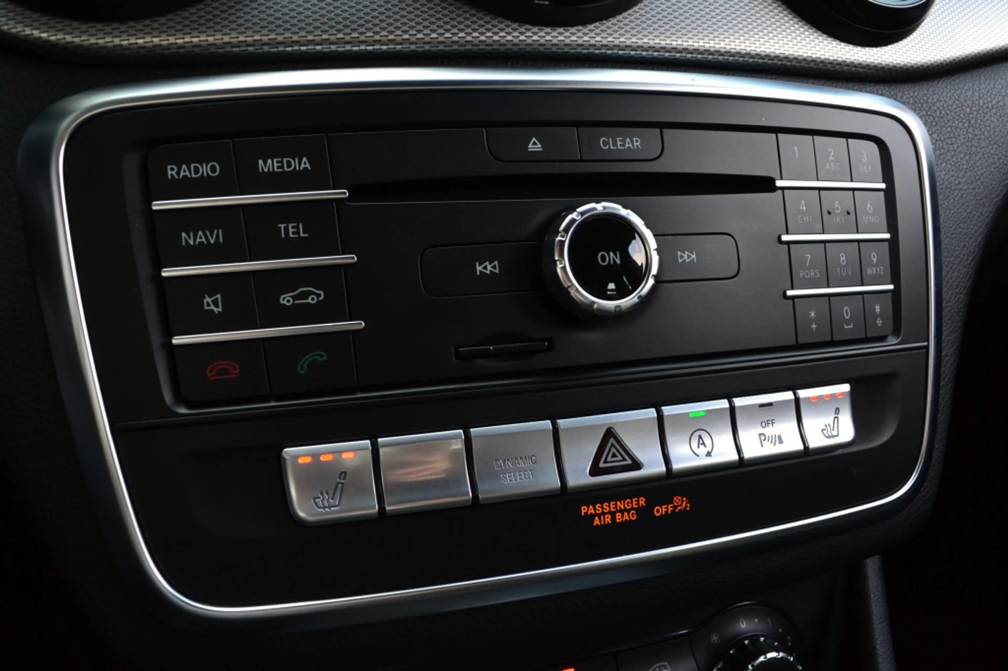 Mercedes-Benz CLA 180 Shooting Brake AMG Edition Camera/LED/Keyless/18'' — photo 30