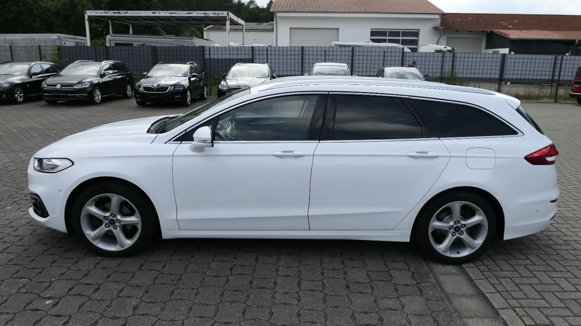 Ford Mondeo Turnier Business Edition/8xAlu/AHK/Navi Weiß - 2