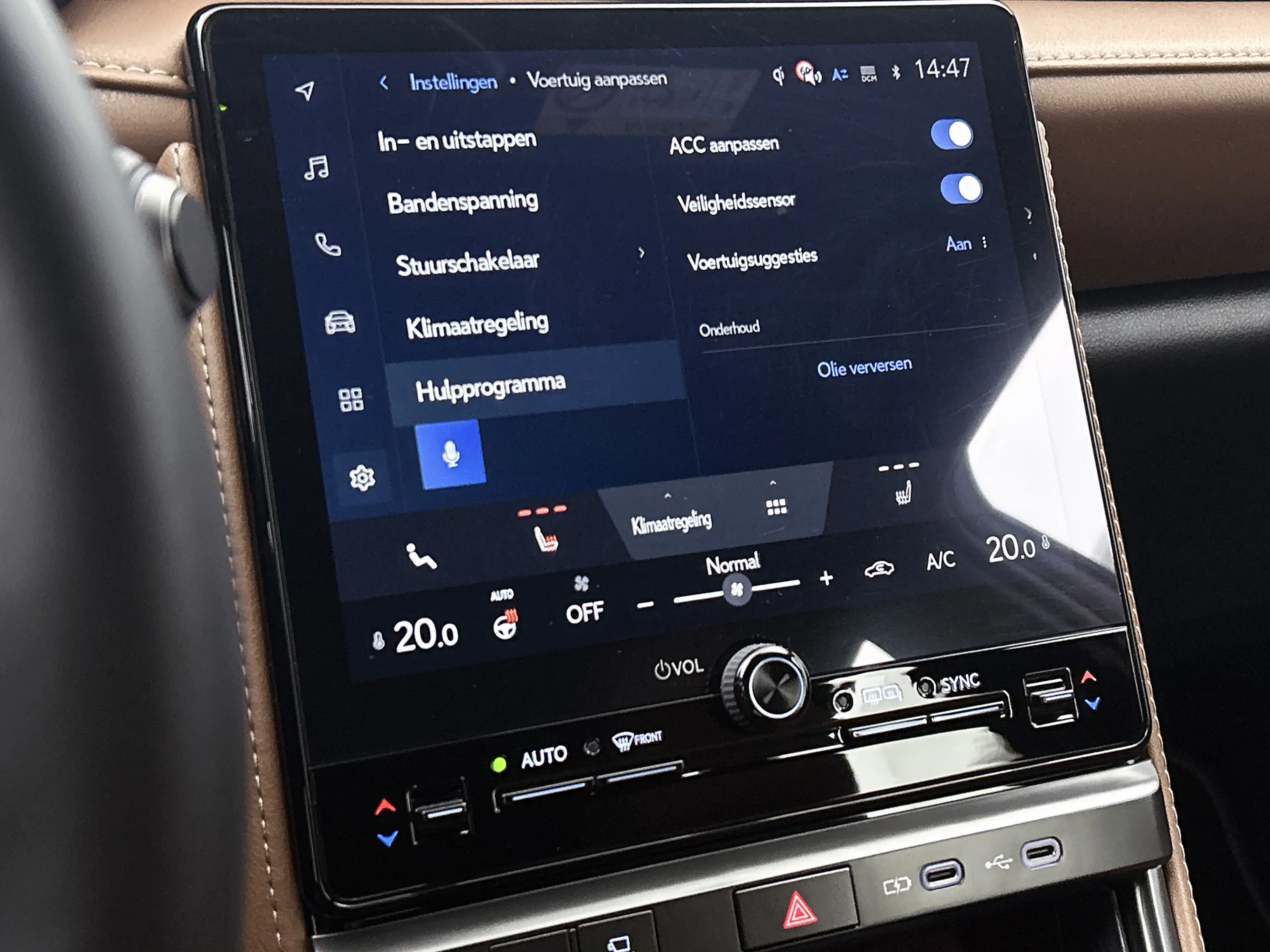 Lexus LBX Relax 2WD Advanced Pack | BTW voertuig | Mark Levi — photo 11