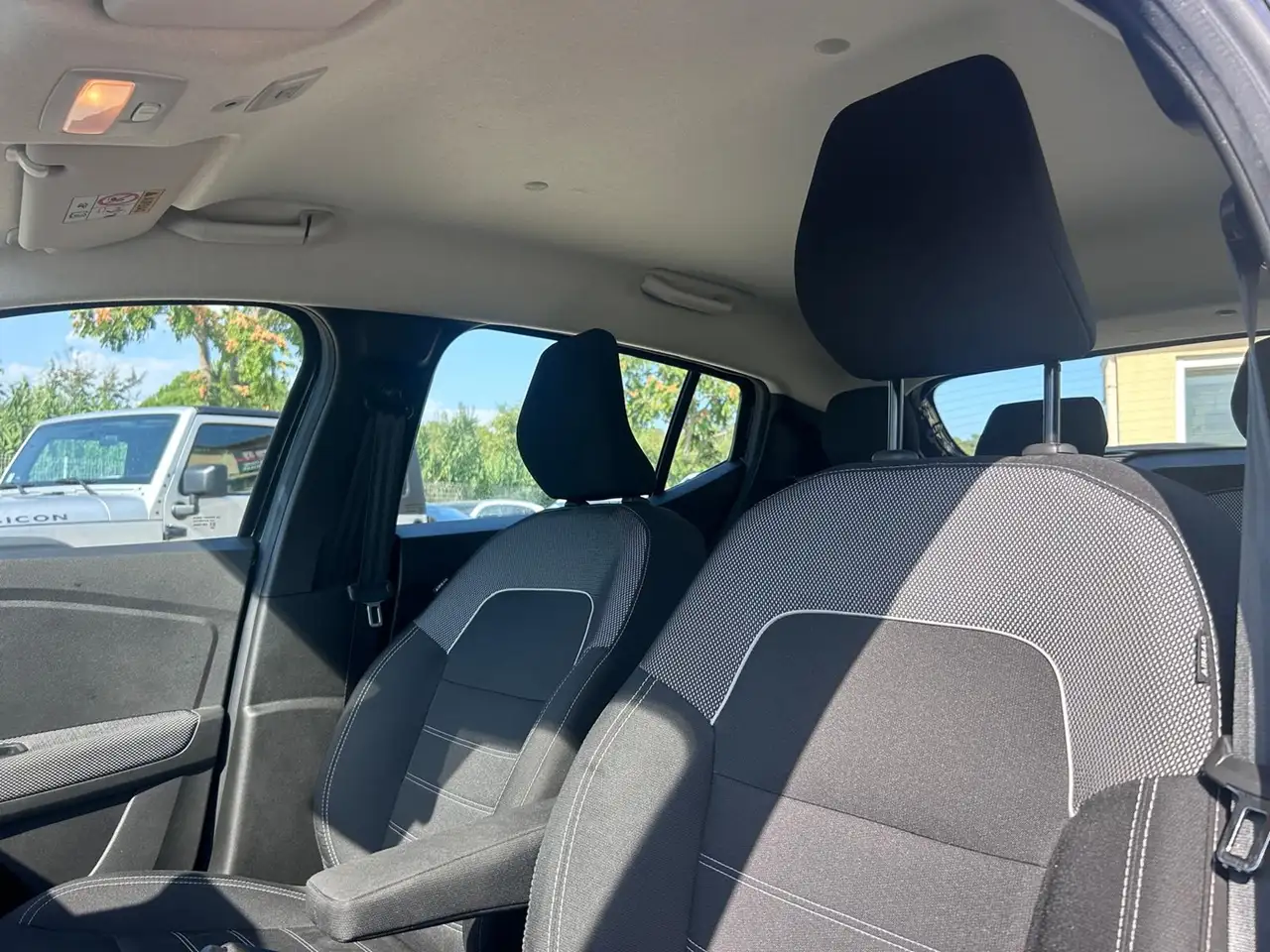 Dacia Sandero Sandero — photo 11