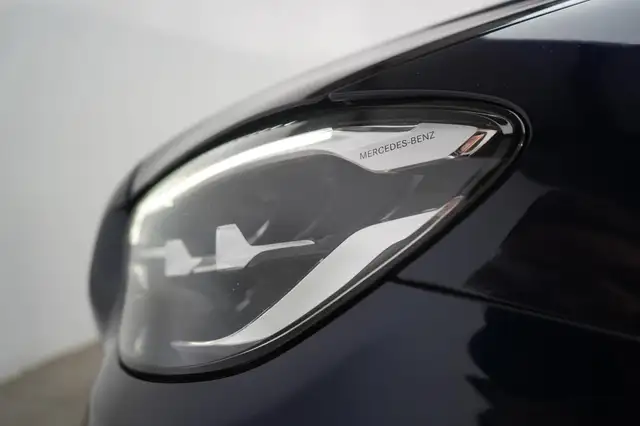 Mercedes-Benz E-Class view 11