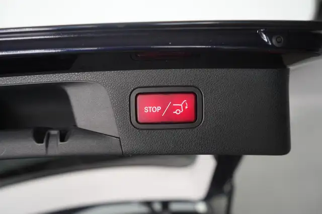 Mercedes-Benz E-Class view 10