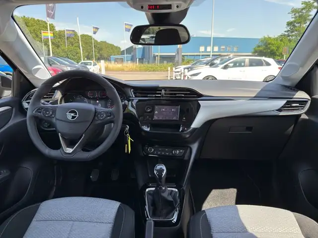 Opel Corsa view 10