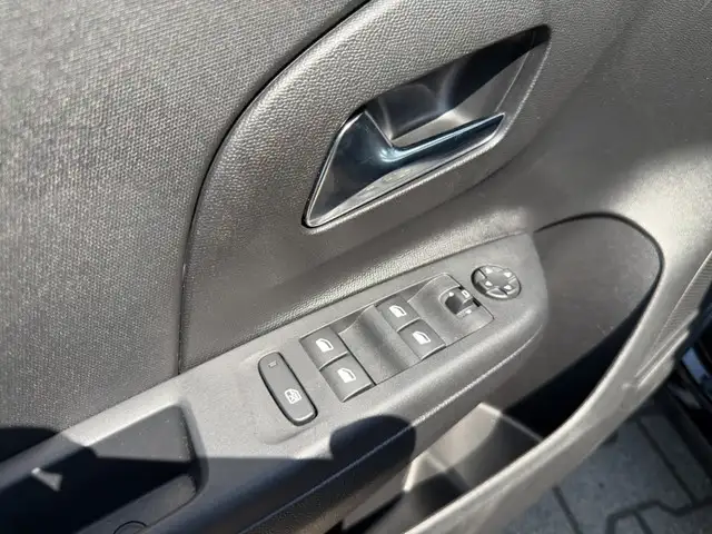 Opel Corsa view 14