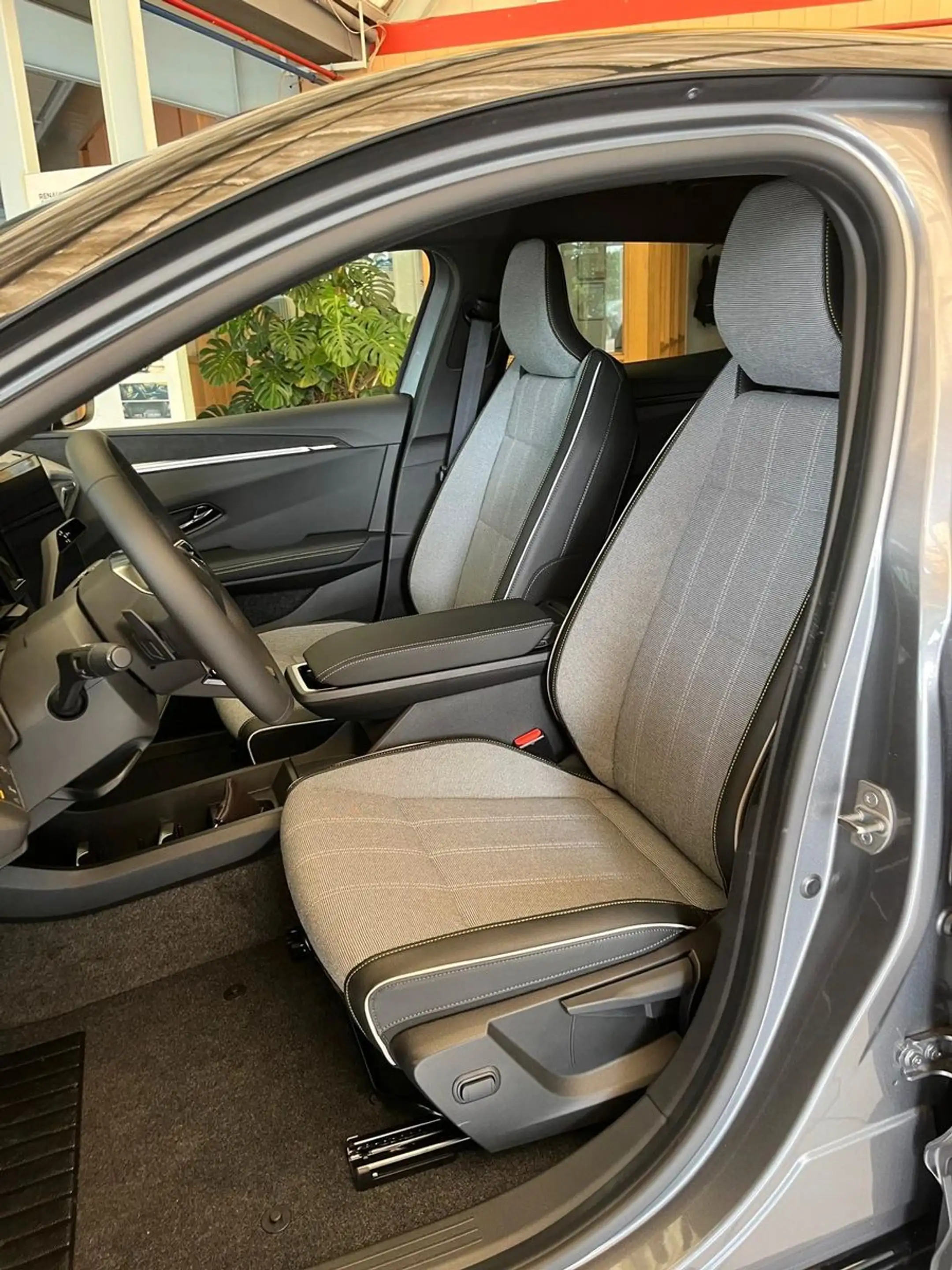 Renault Megane E-Tech Megane E-Tech Techno EV60 220HP Comfort Range — photo 8