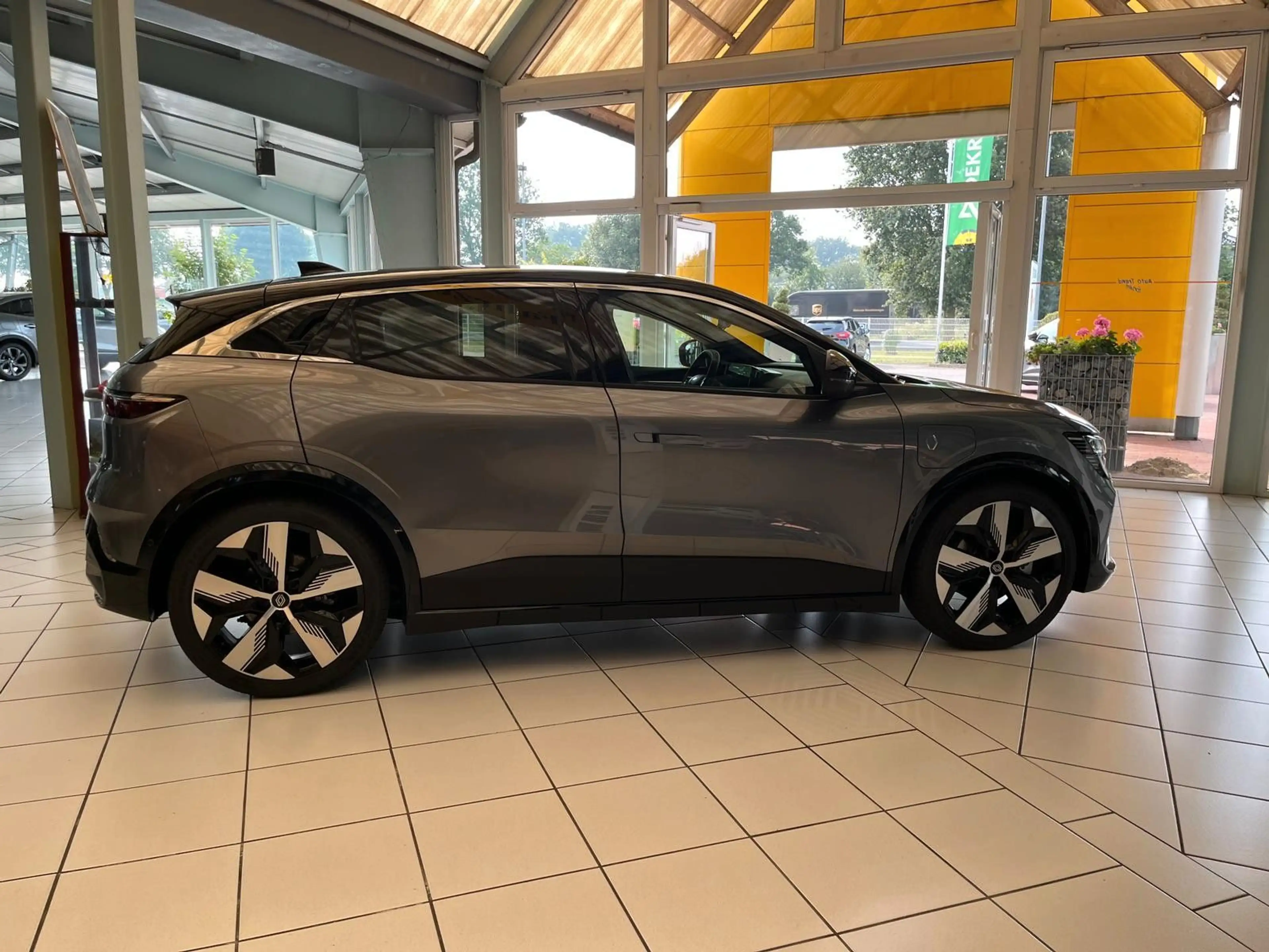 Renault Megane E-Tech Megane E-Tech Techno EV60 220HP Comfort Range — photo 3